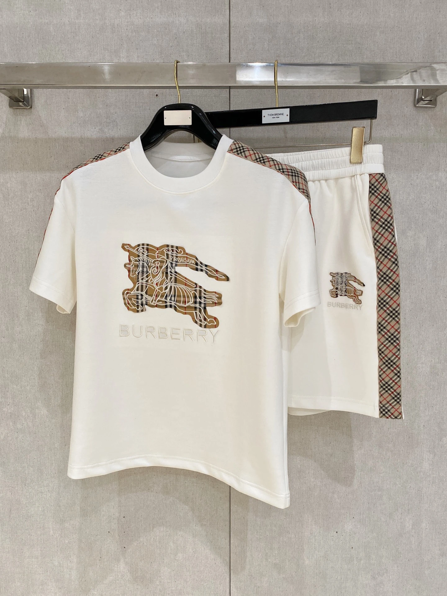 Burberry Matching Sets — 64495e57