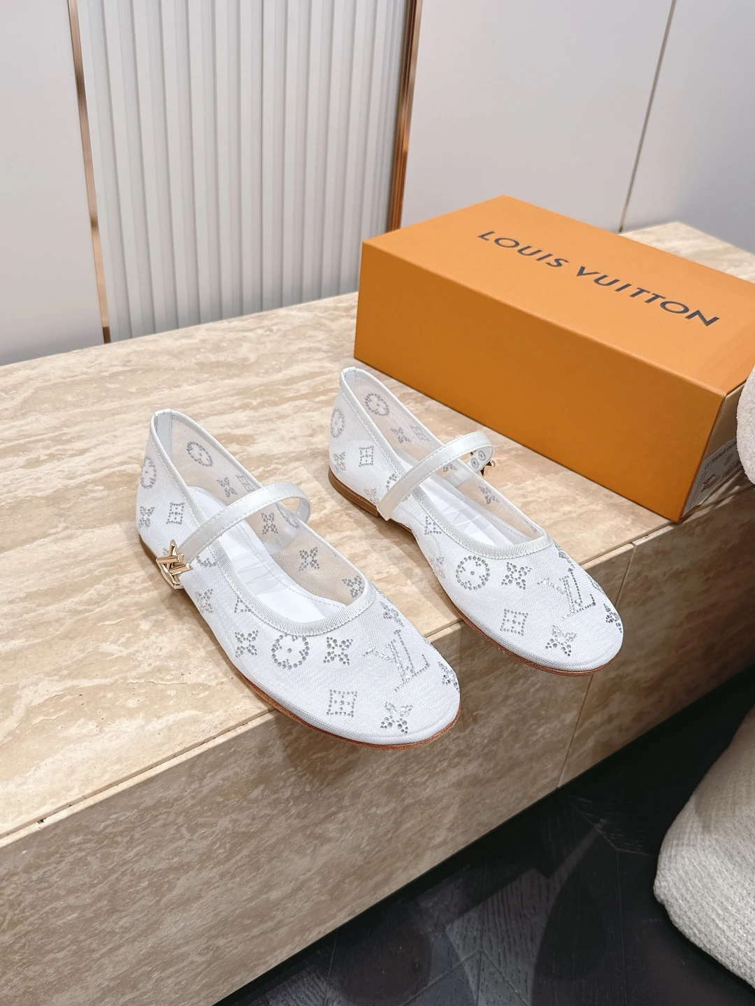 Louis Vuitton Sandals — 70a6aa5e