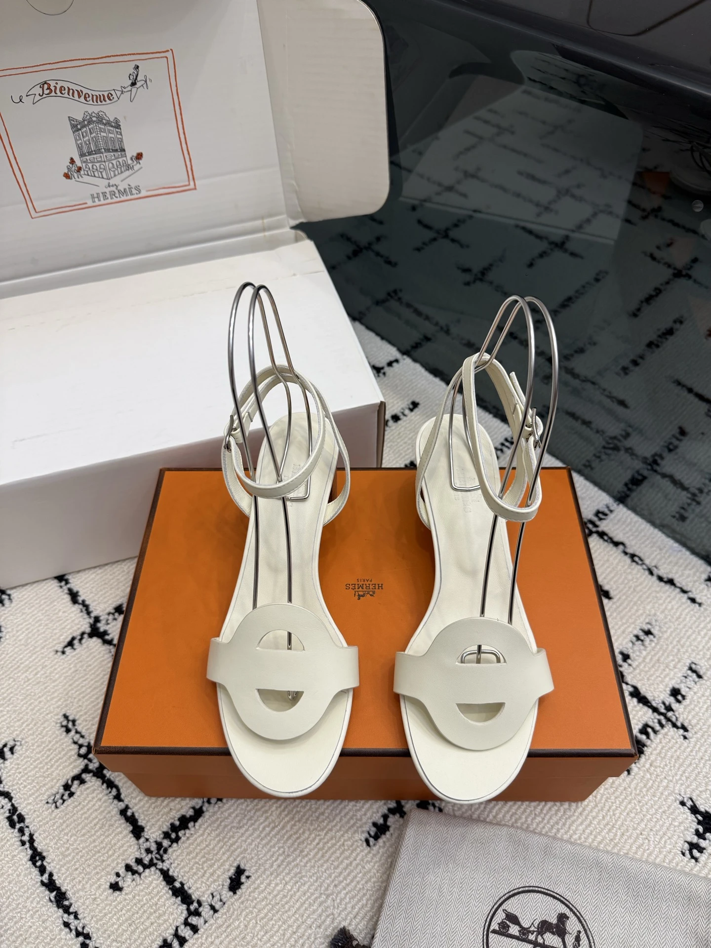 Hermès Sandals — 175761e8