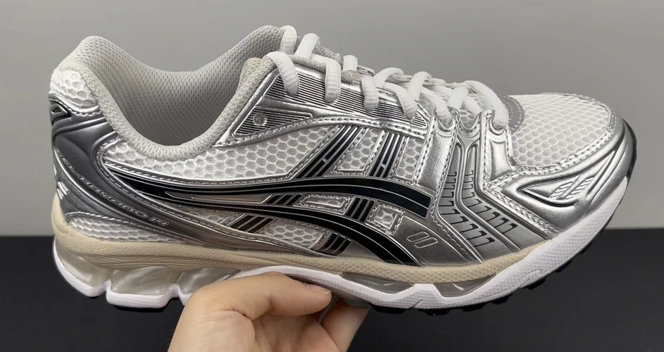 Asics Shoes — 30d9ffa6