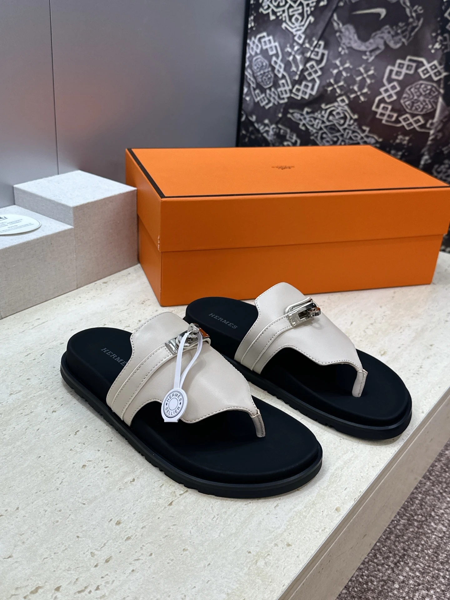 Hermès Slippers — 90c4af67