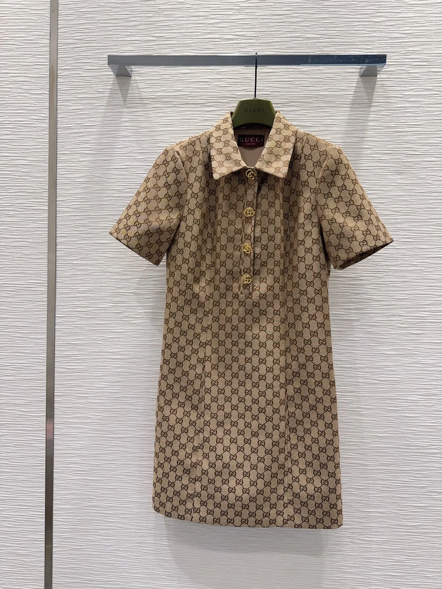Dresses — f268e4c5