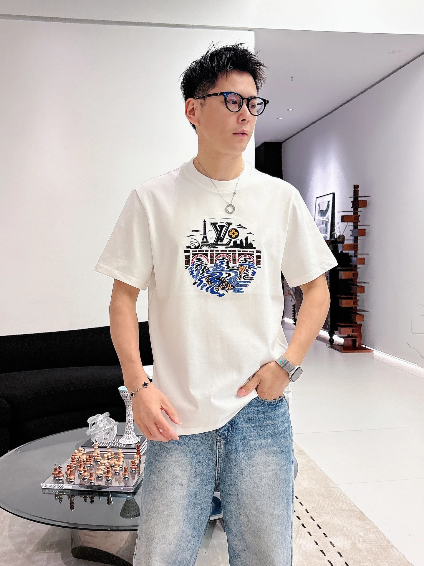 Louis Vuitton T-Shirt — 29463ab7