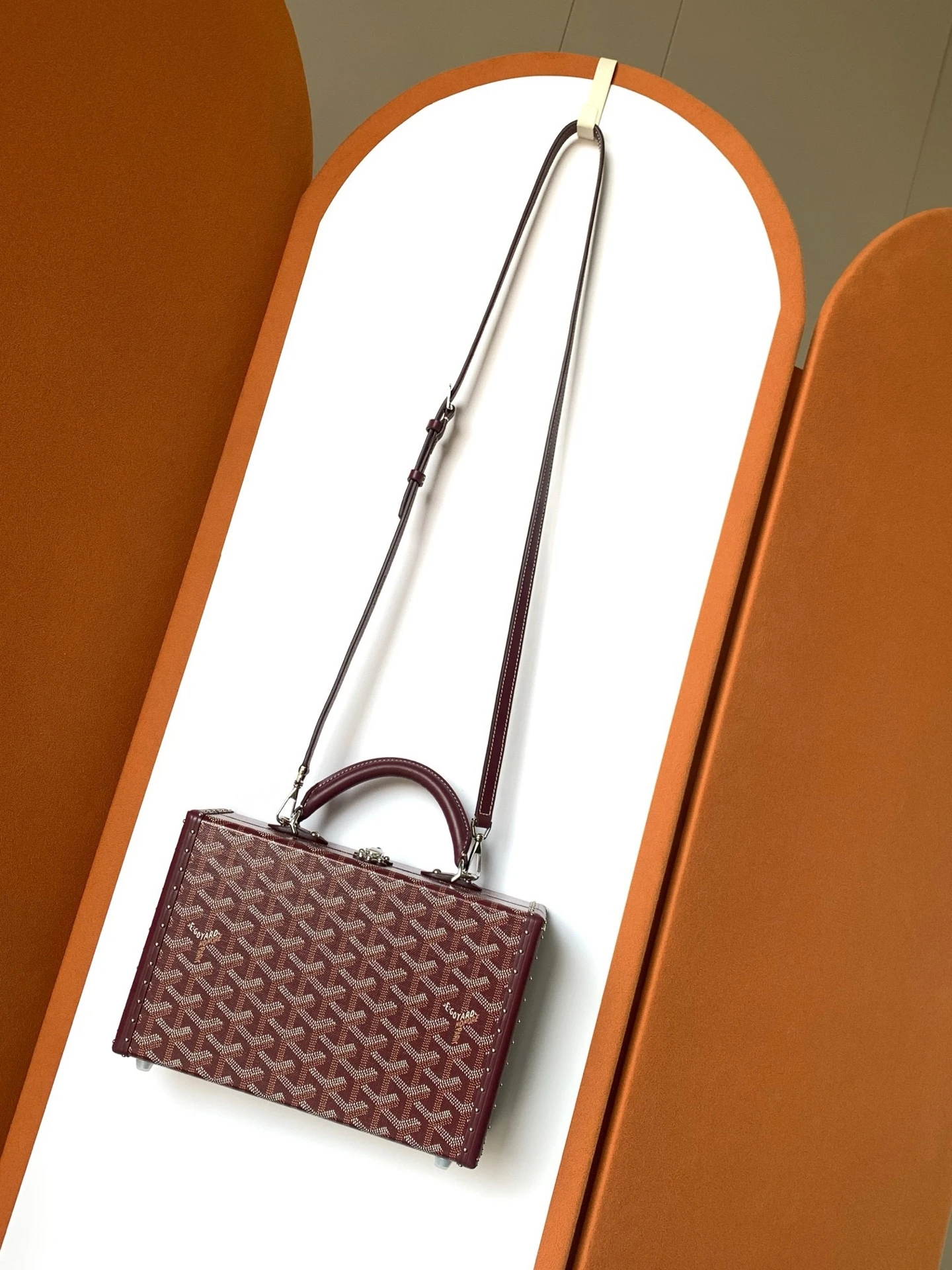 Goyard Luggage — 8314c52d
