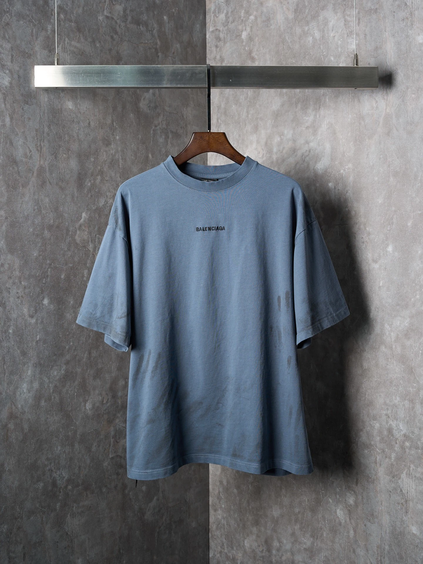 Balenciaga T-Shirt — 716d1fb8
