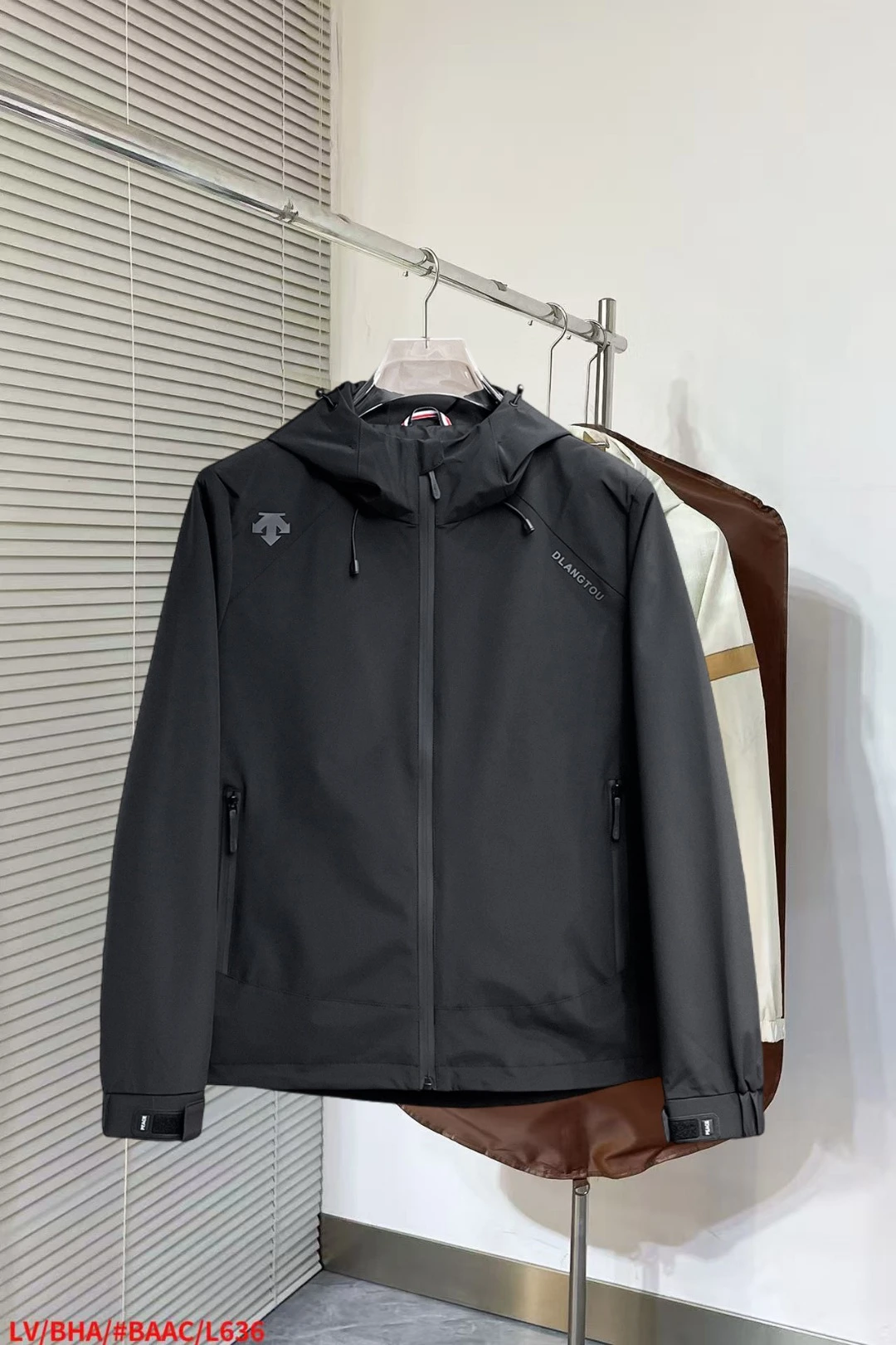 Jackets — 02b1ec02