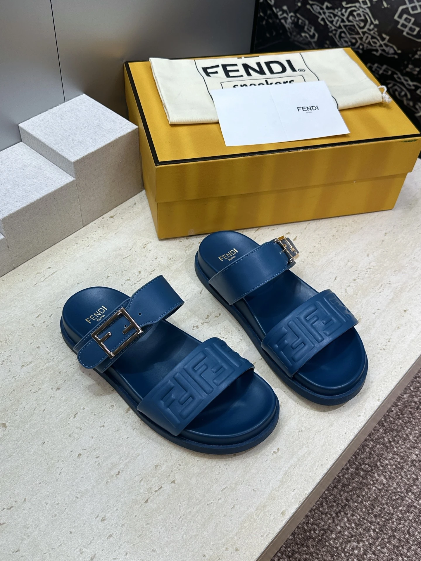 Fendi Slippers — ba1d8c71