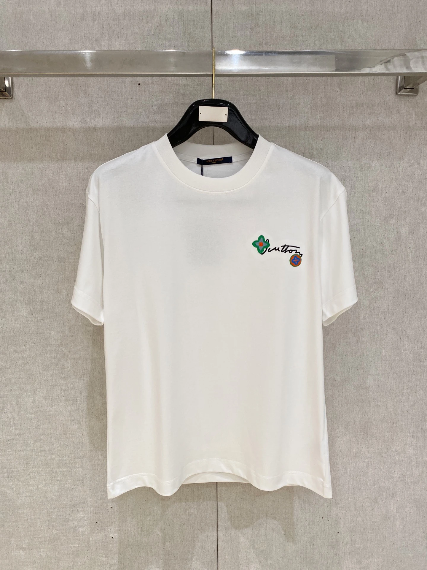 Louis Vuitton T-Shirt — 3655fc4e