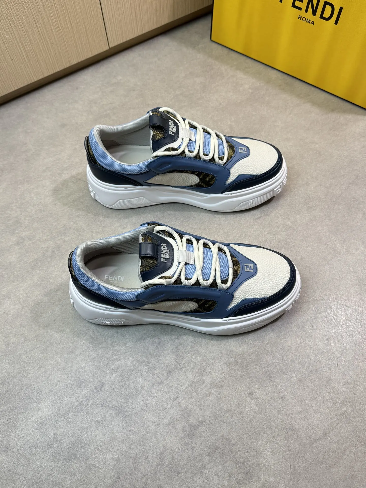 Fendi Sneakers — 427884a2