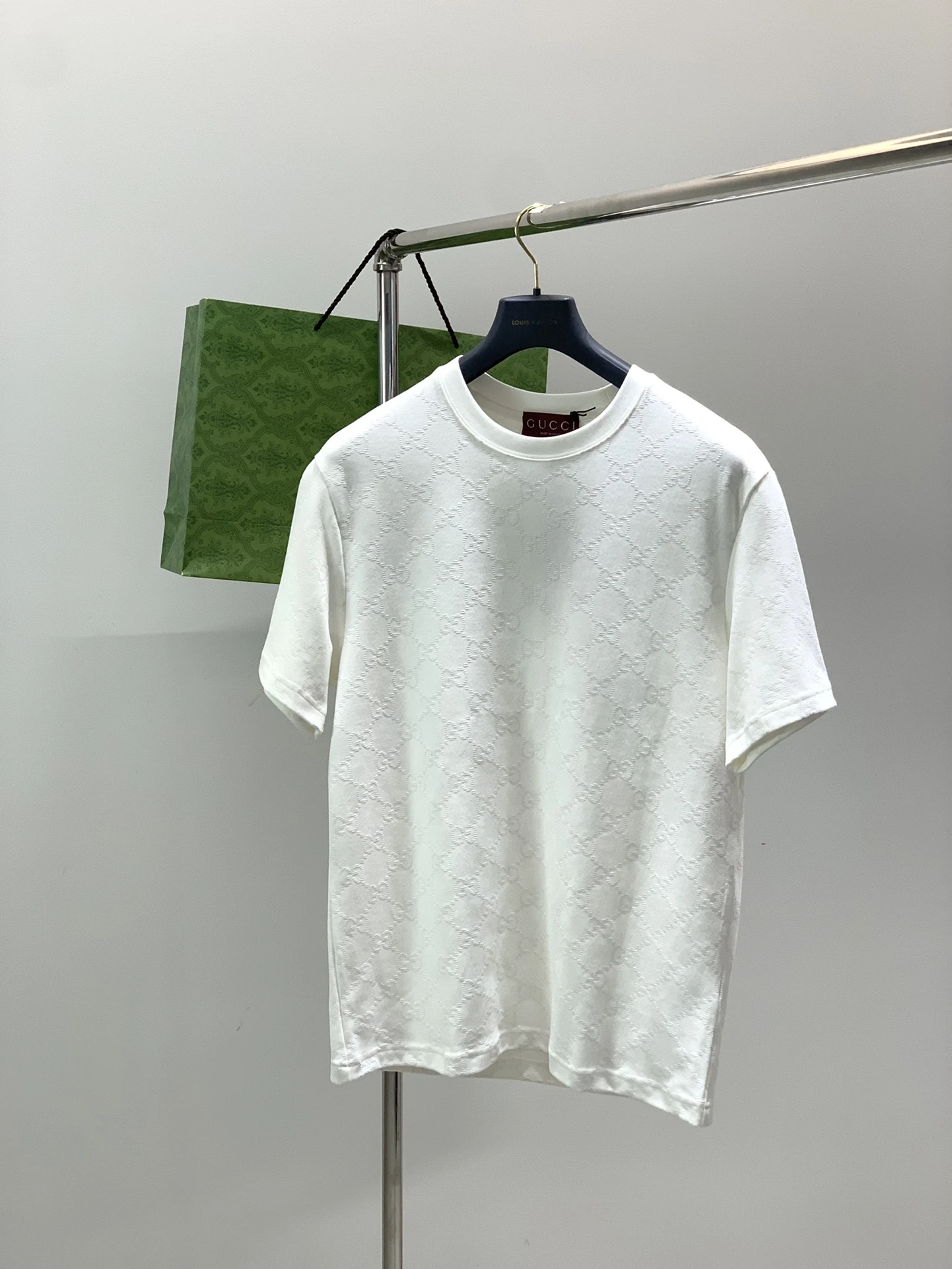 Gucci T-Shirt — d251585c