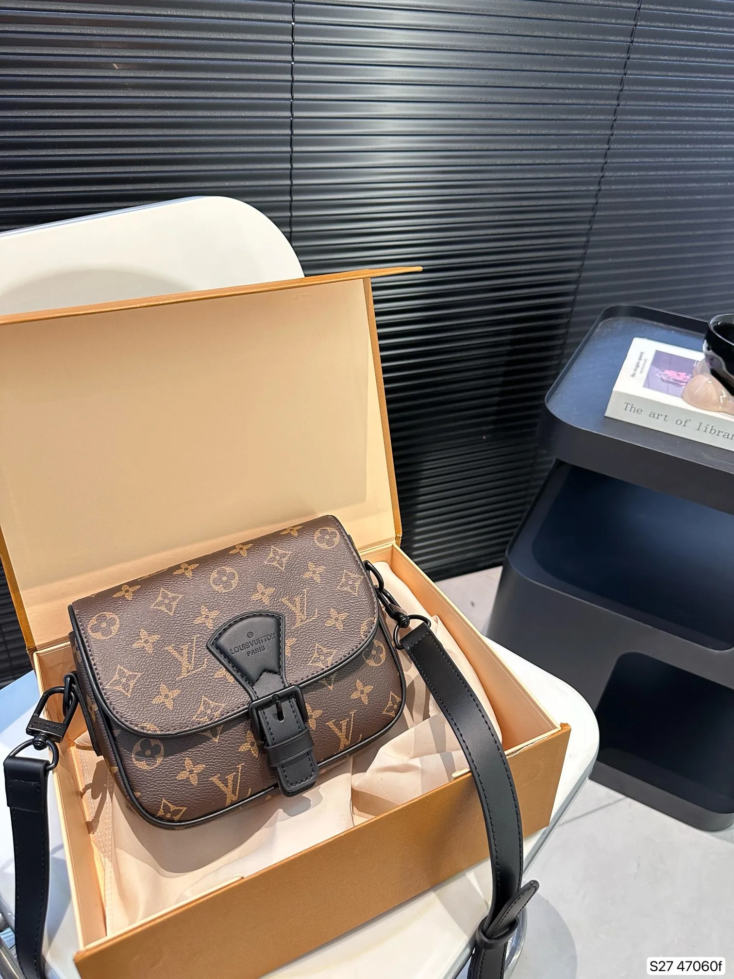 Louis Vuitton Bag — 559869a5
