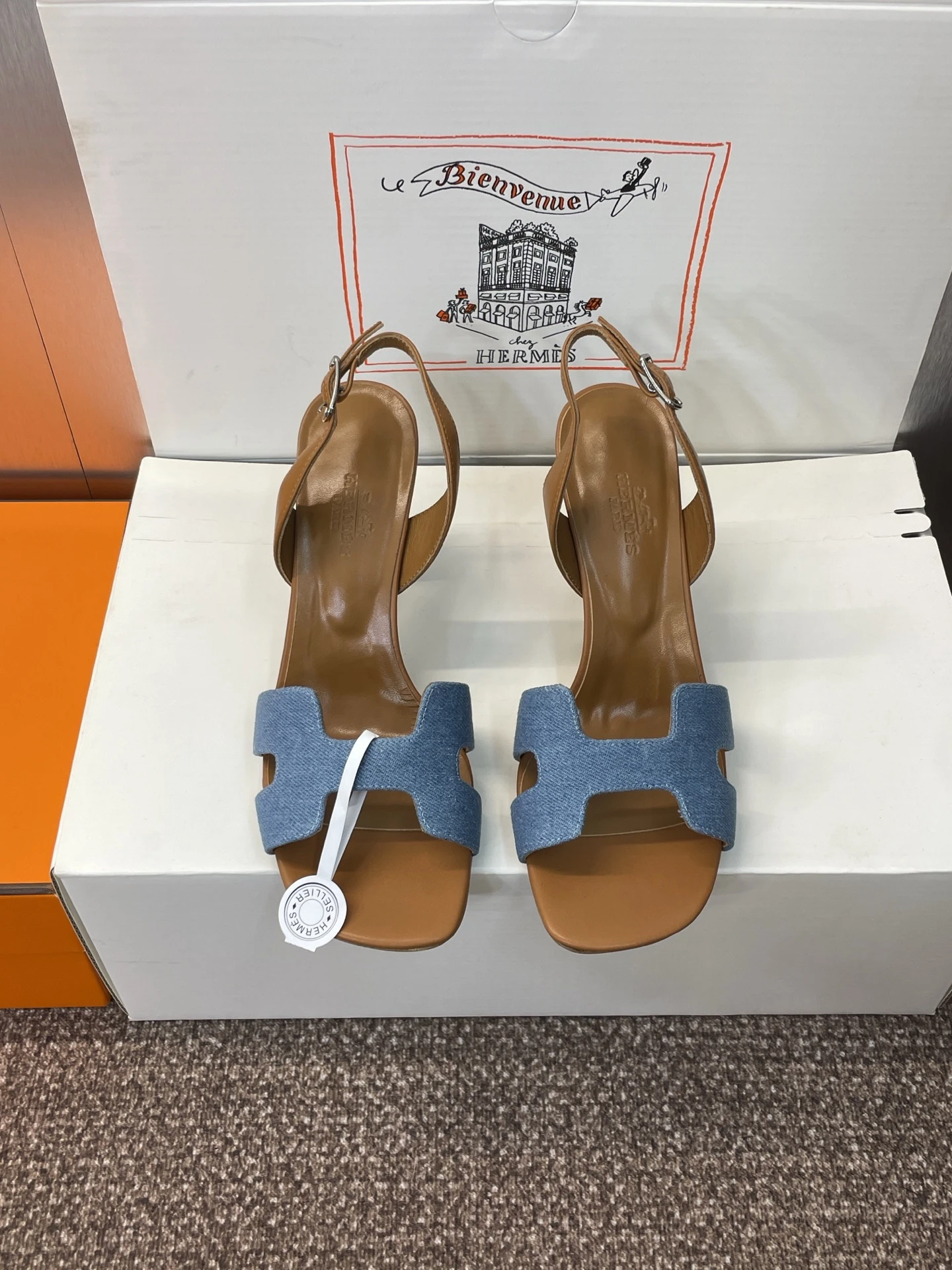 Hermès Sandals — 0a36704e