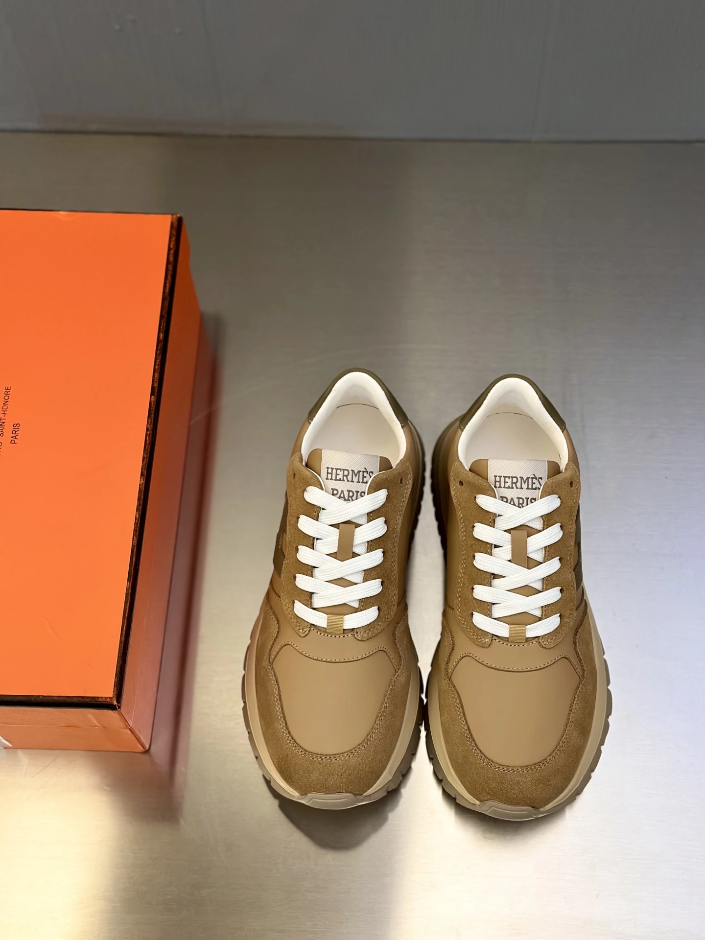 Hermès Sneakers — ab3de7e5