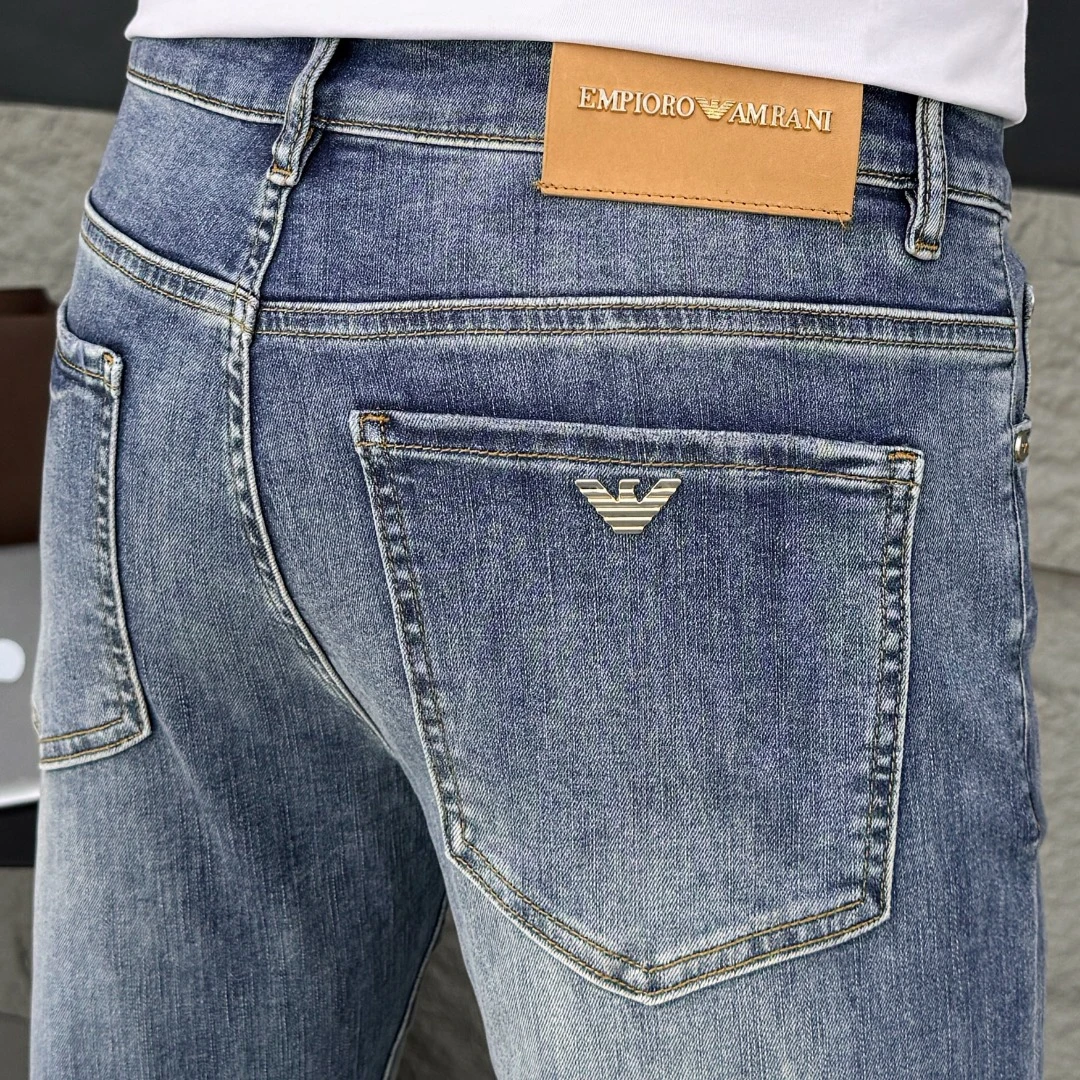 Armani Jeans — 15695b5d
