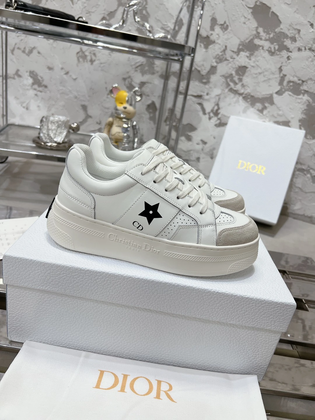 Dior Sneakers — 95cc3b22