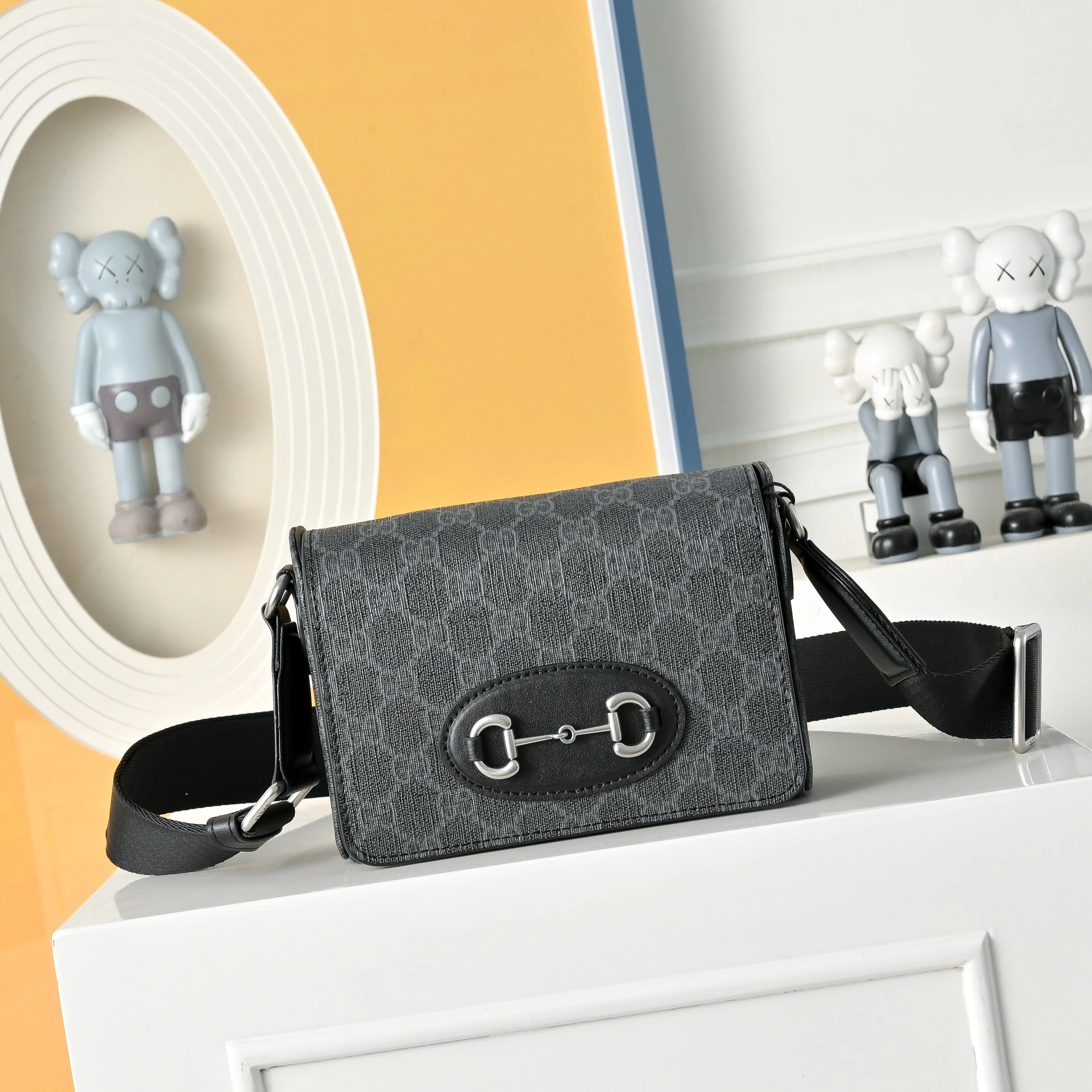 Gucci Bag — b5f490c0