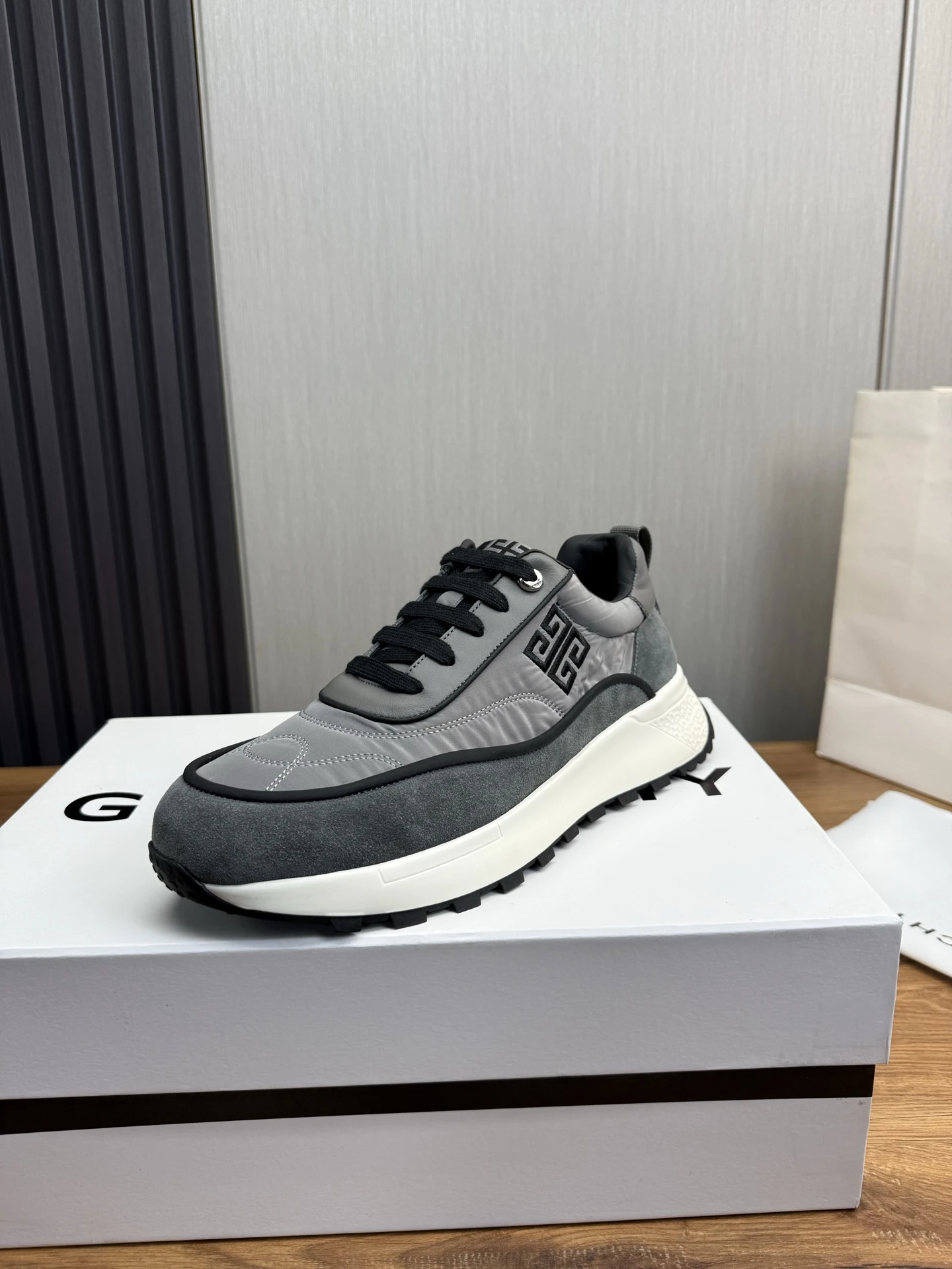 Givenchy Sneakers — e7867334