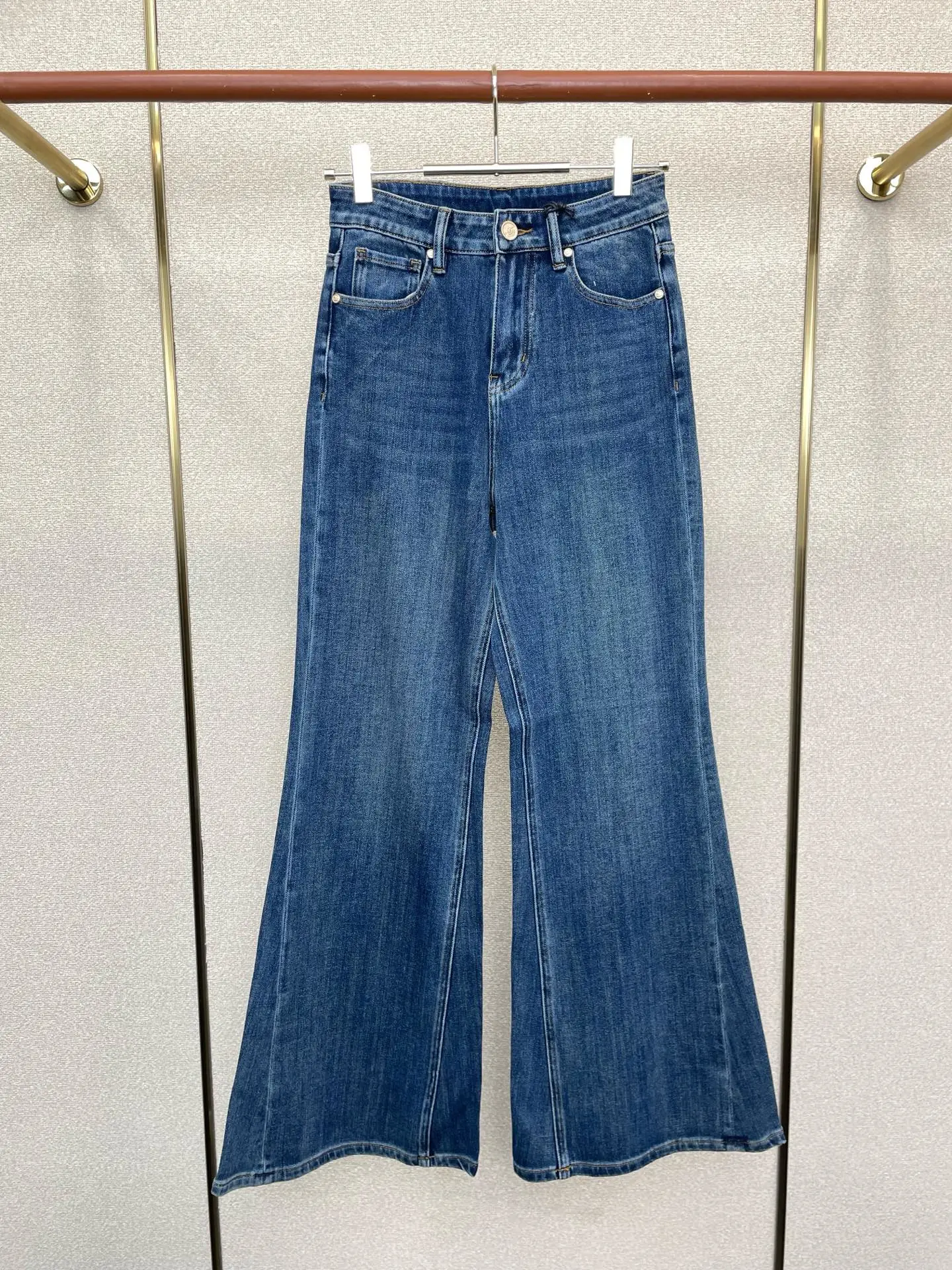 Chanel Jeans — 34b6043d