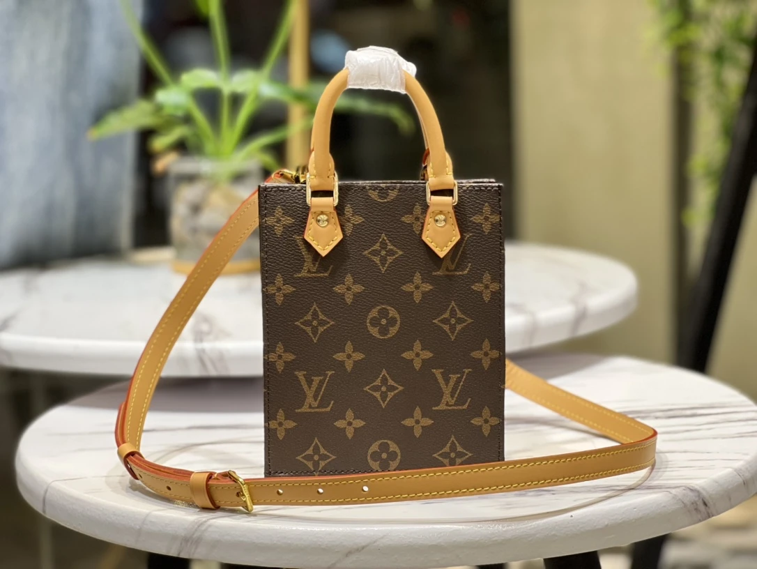Louis Vuitton Bag — 26da792d