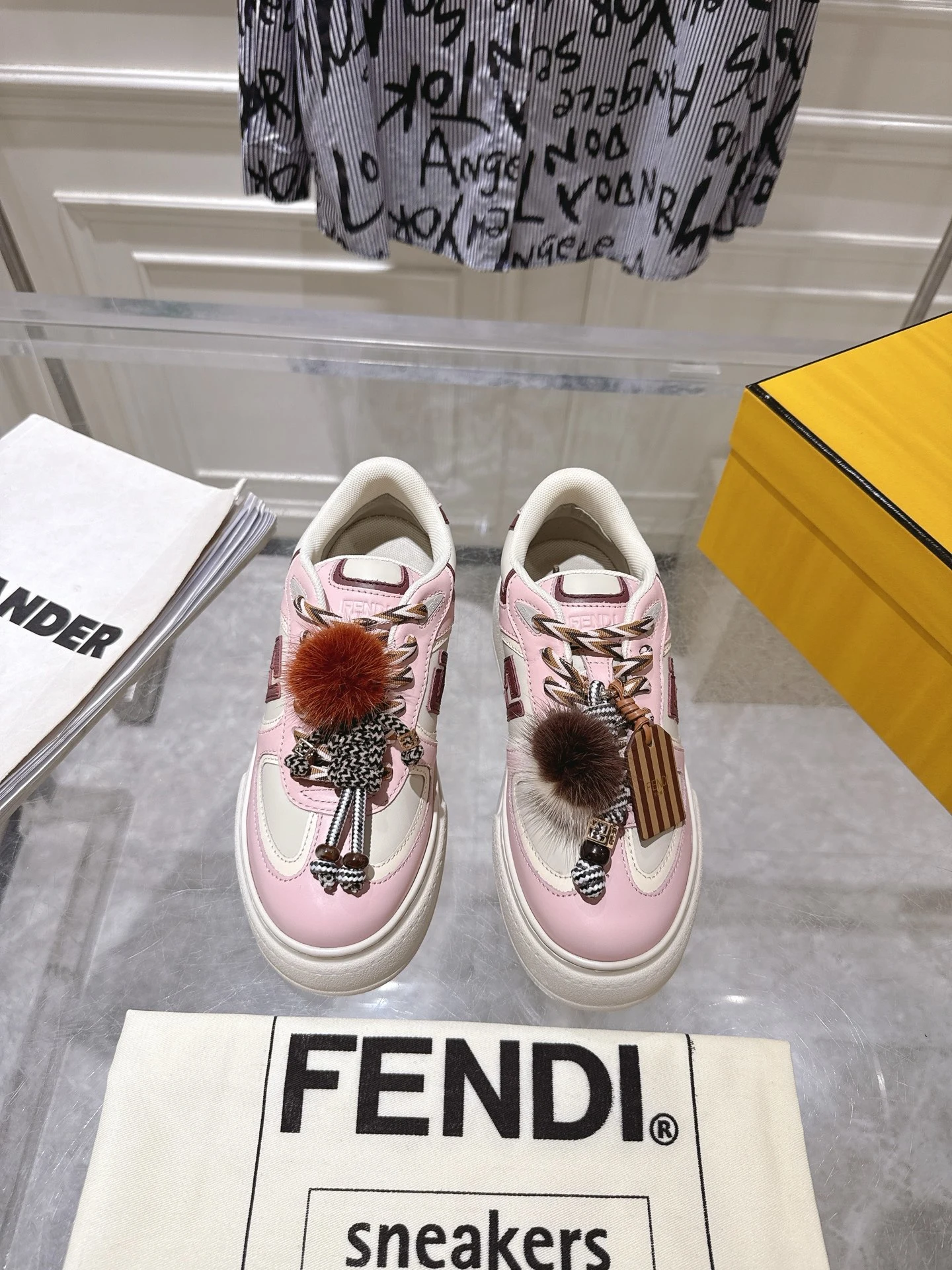 Fendi Sneakers — 13bcc1c1
