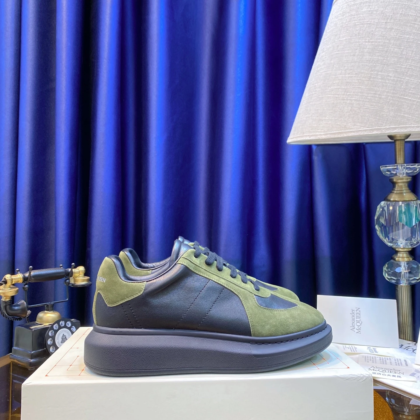 Alexander McQueen Sneakers — 37f64765