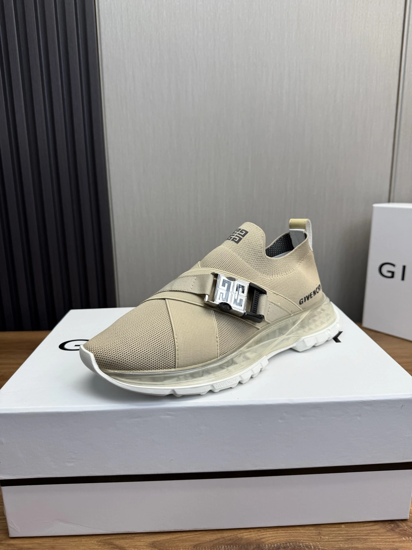 Givenchy Sneakers — 8dbfdd96