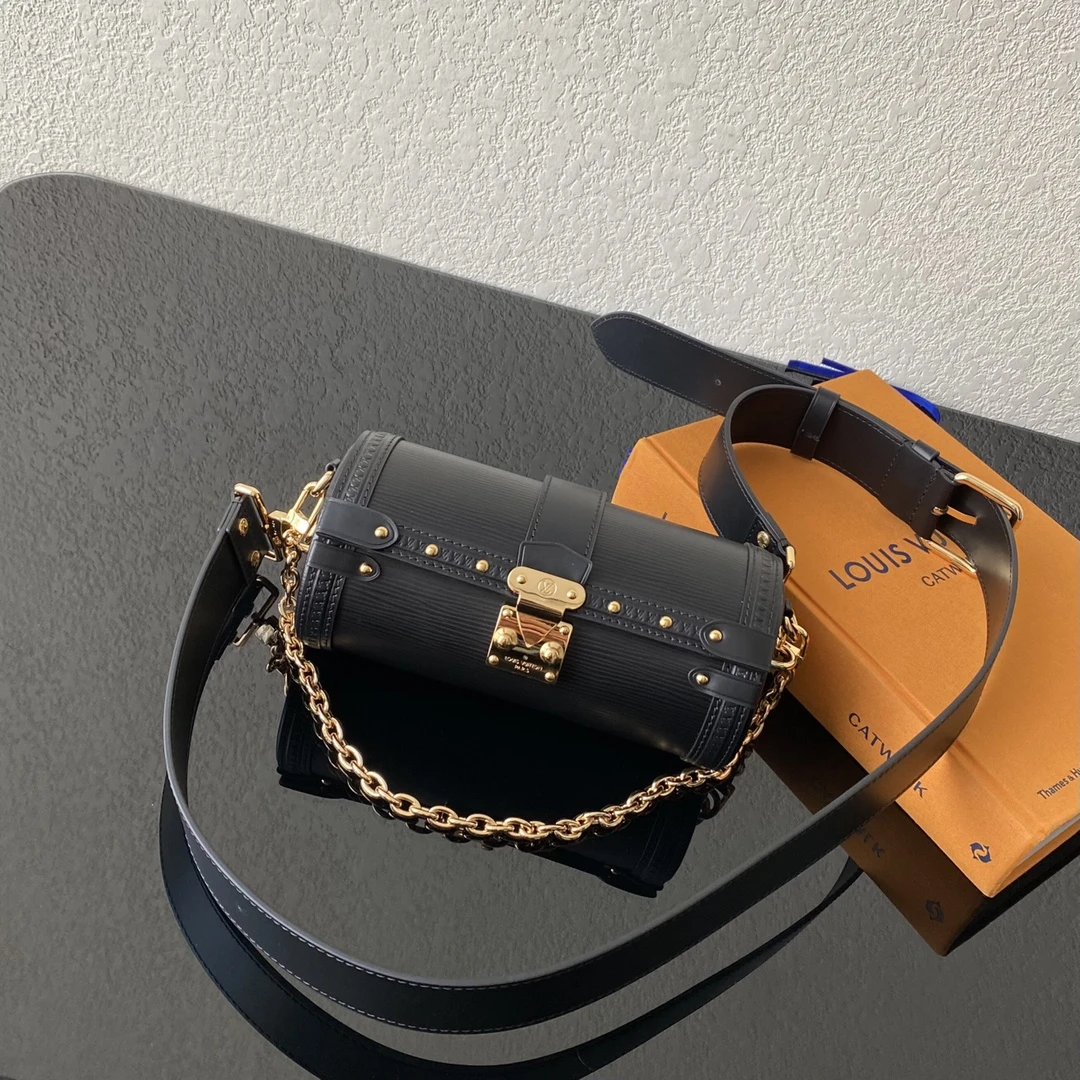 Louis Vuitton Bag — a0bd30a6
