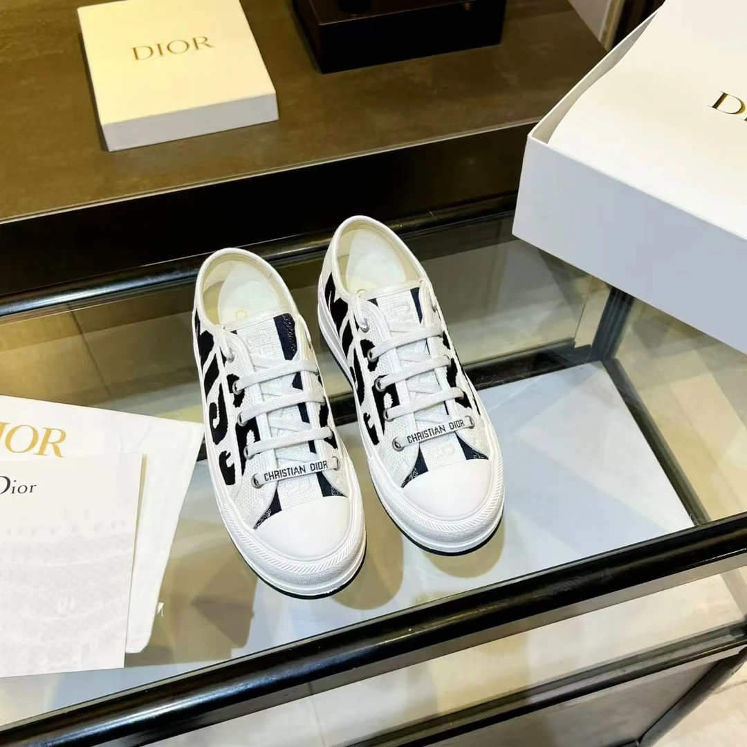 Dior Sneakers — 68ce761d