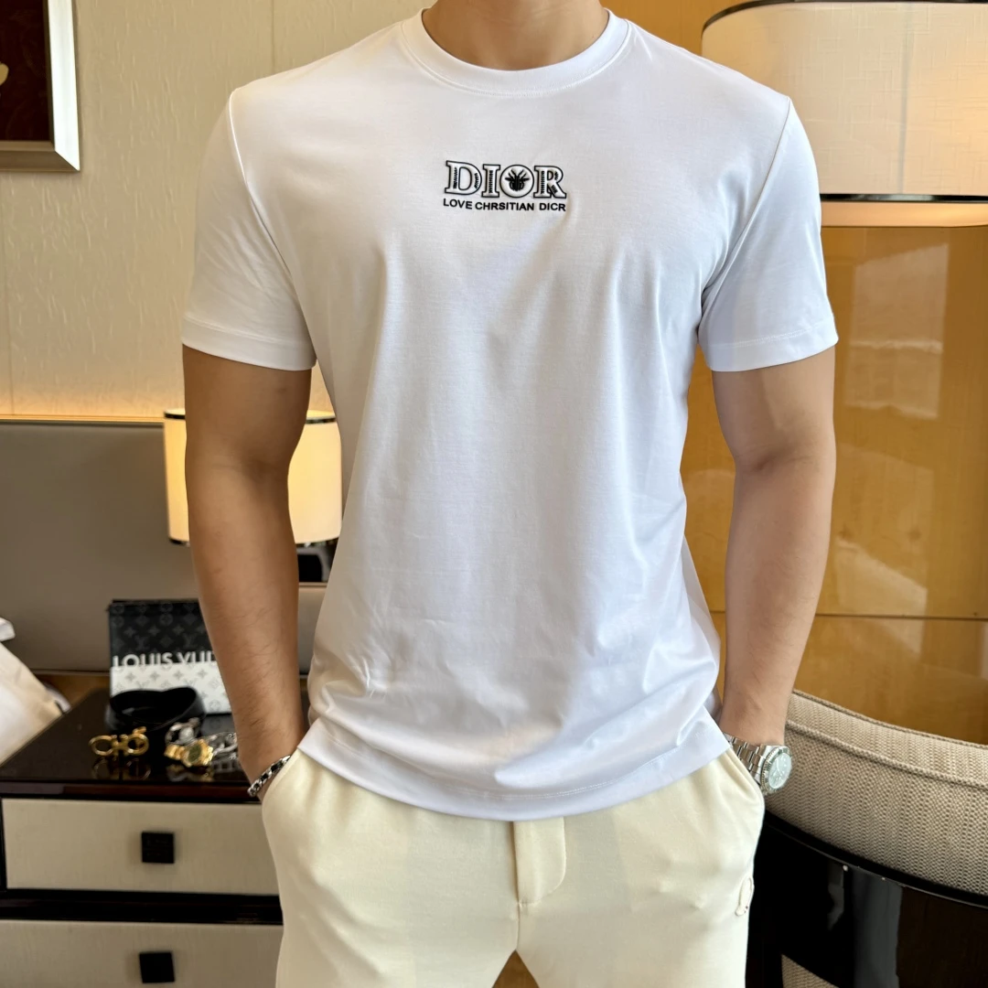 Dior T-Shirt — e58d4e52