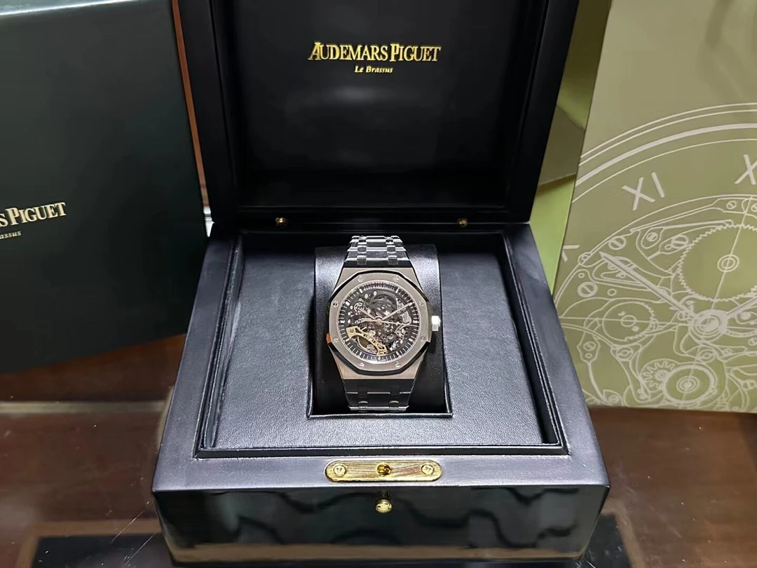 Audemars Piguet Watch — 59d586bb
