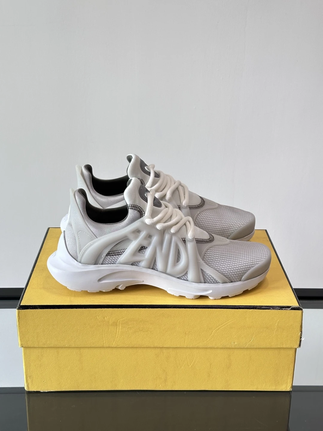 Fendi Sneakers — 9c4f5104