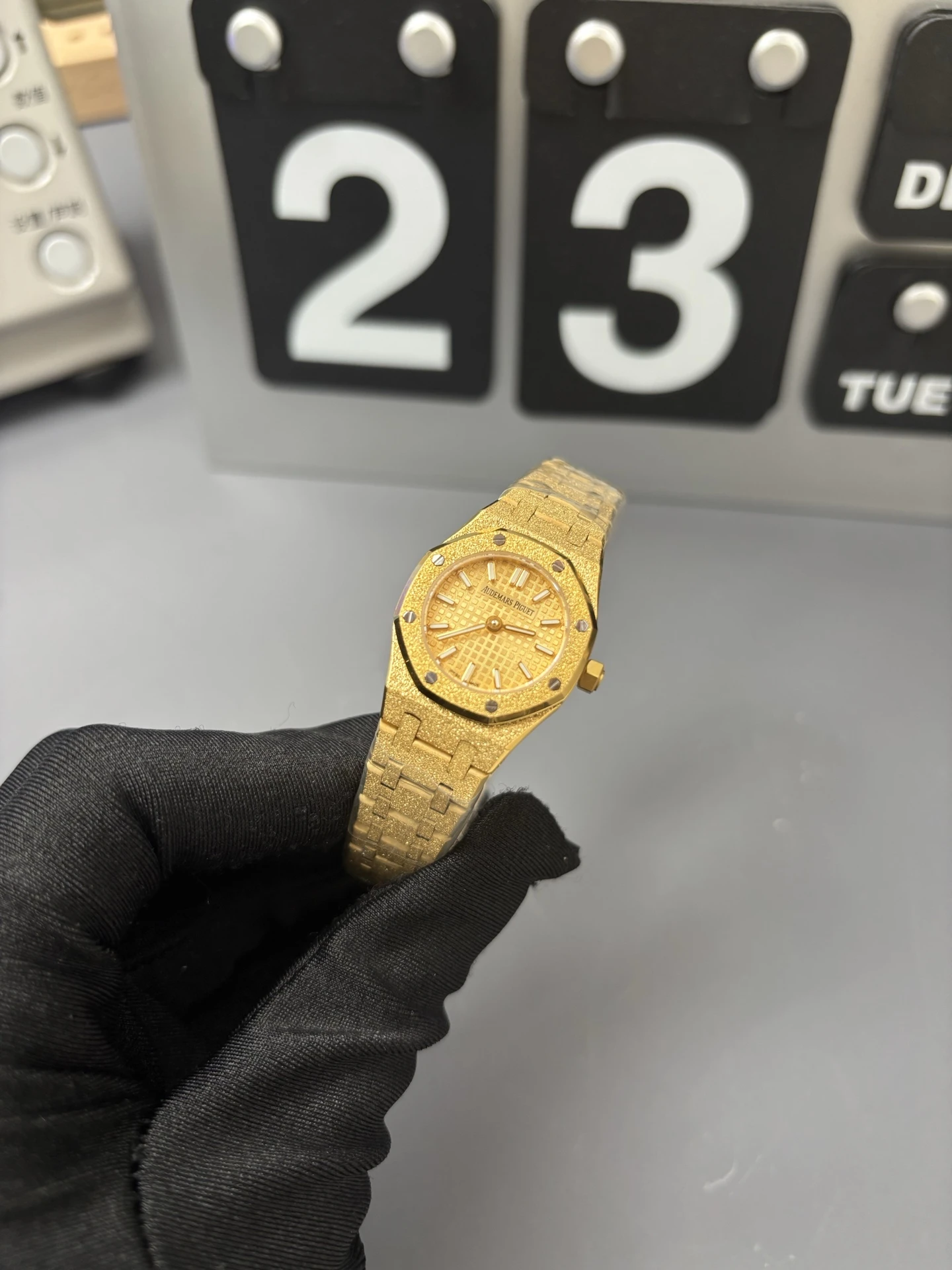 Audemars Piguet Watch — 68c607be