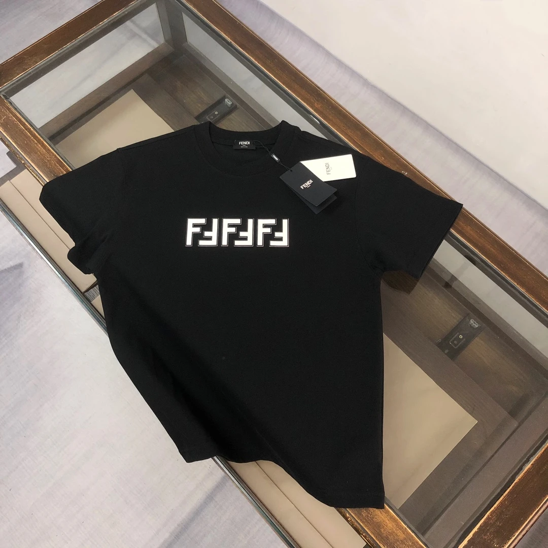 Fendi T-Shirt — e9423a3a