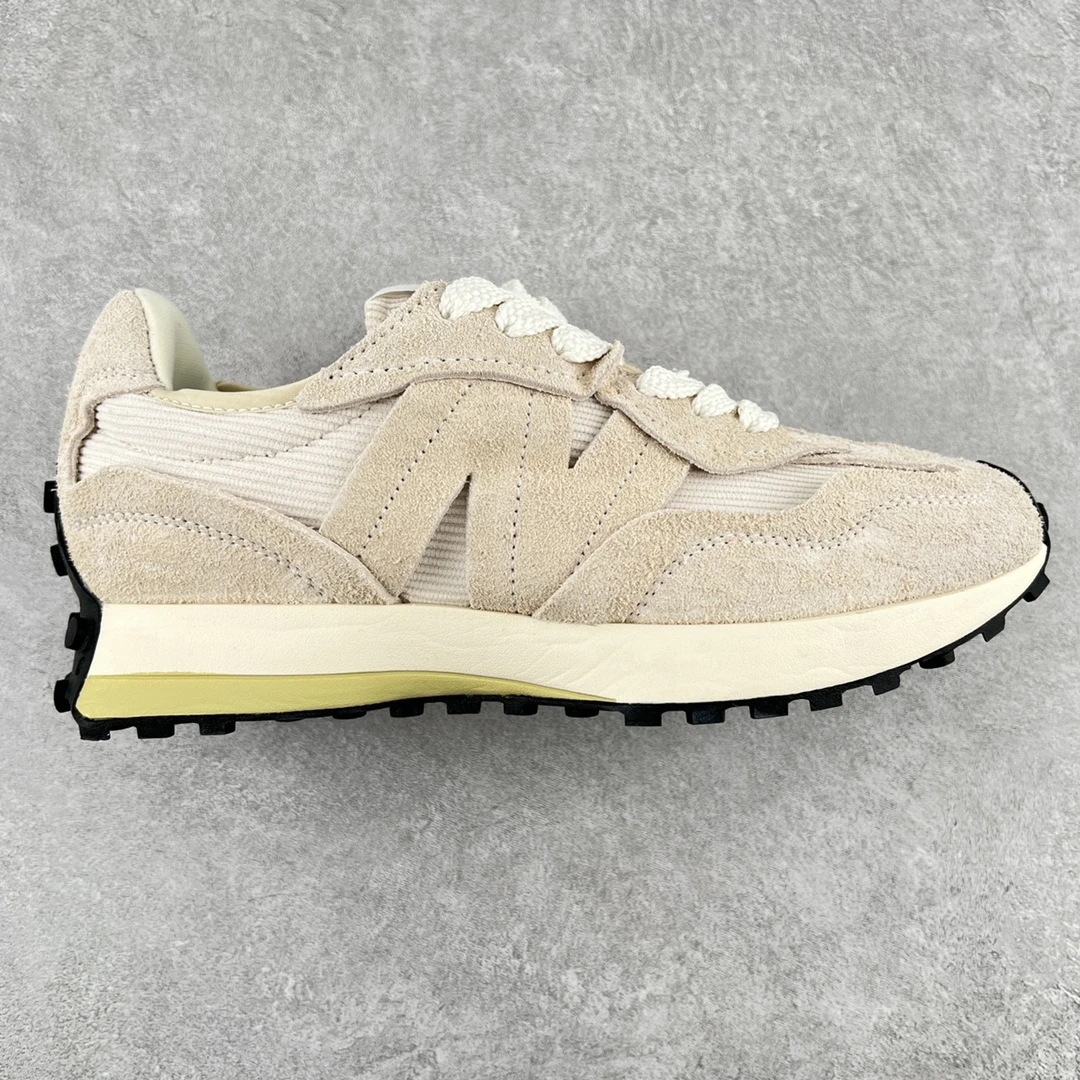 New Balance Sneakers — de4076c4