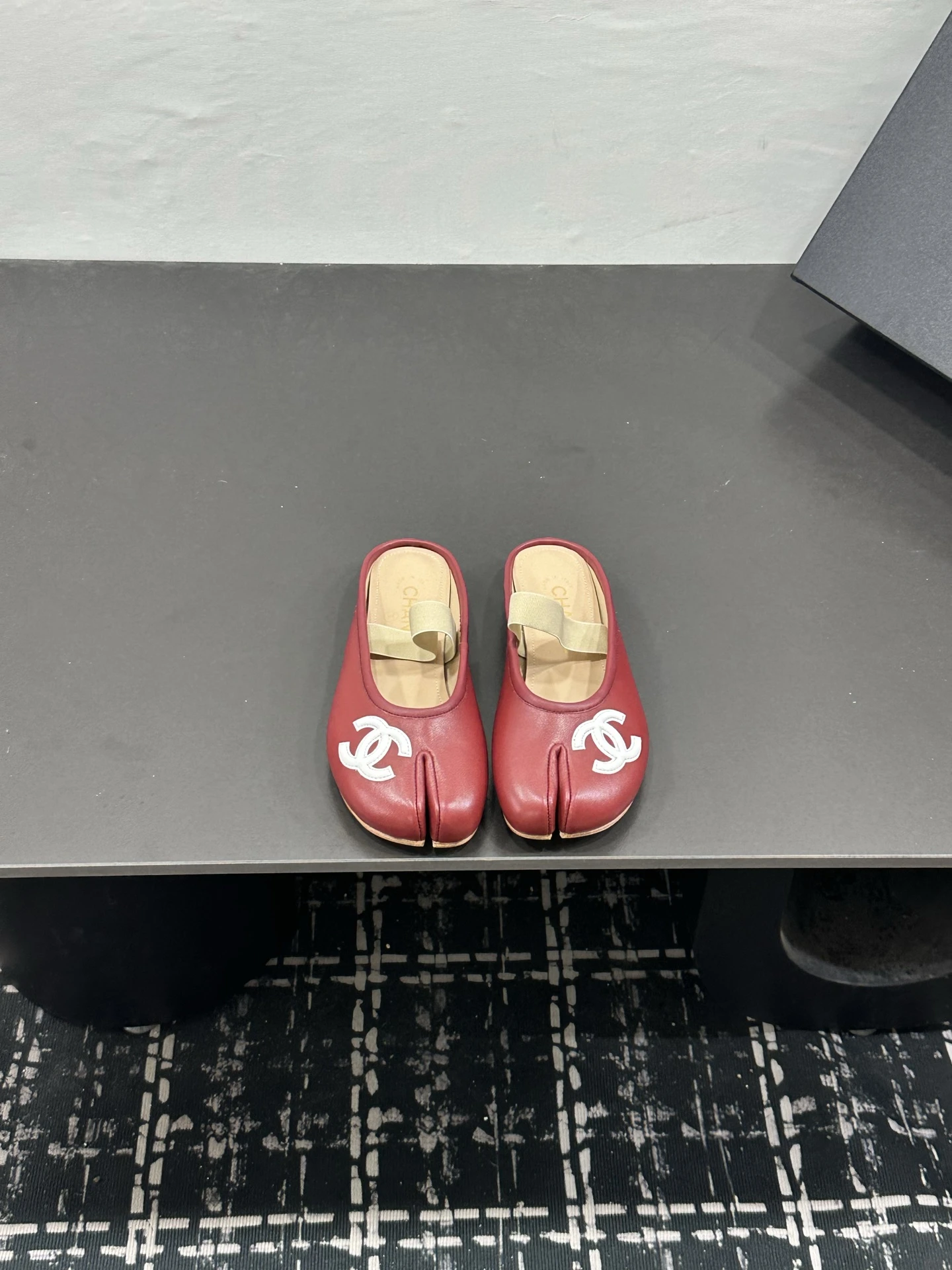 Chanel Slippers — 6f97b216
