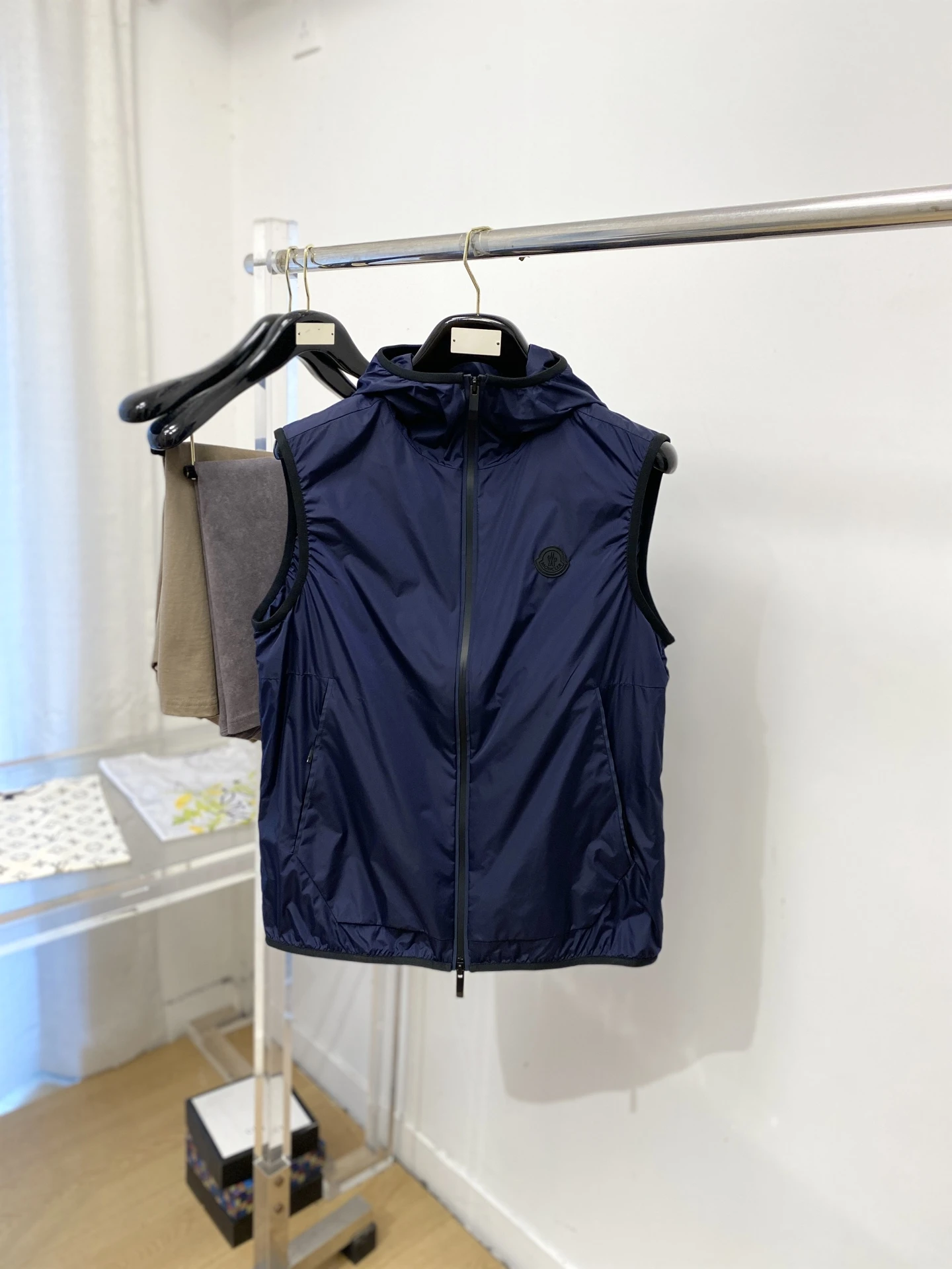 Moncler Jackets — 5e7e8d21
