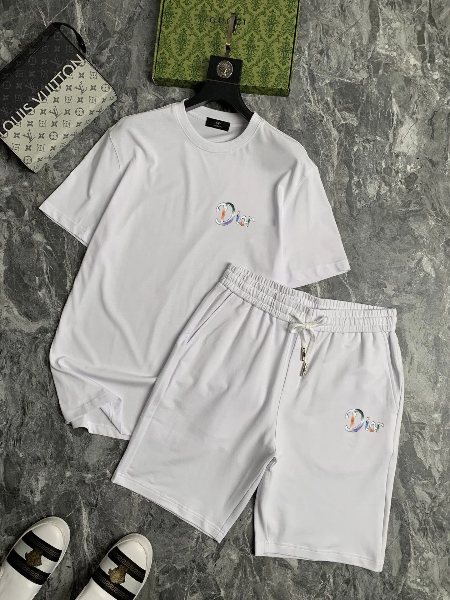 Dior T-Shirt — 825be65a