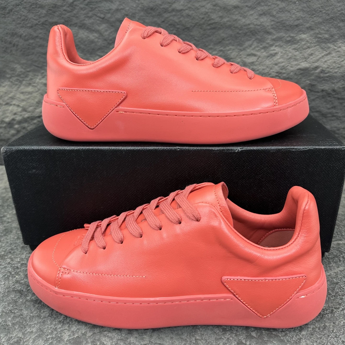 Prada Sneakers — 9631e6ea