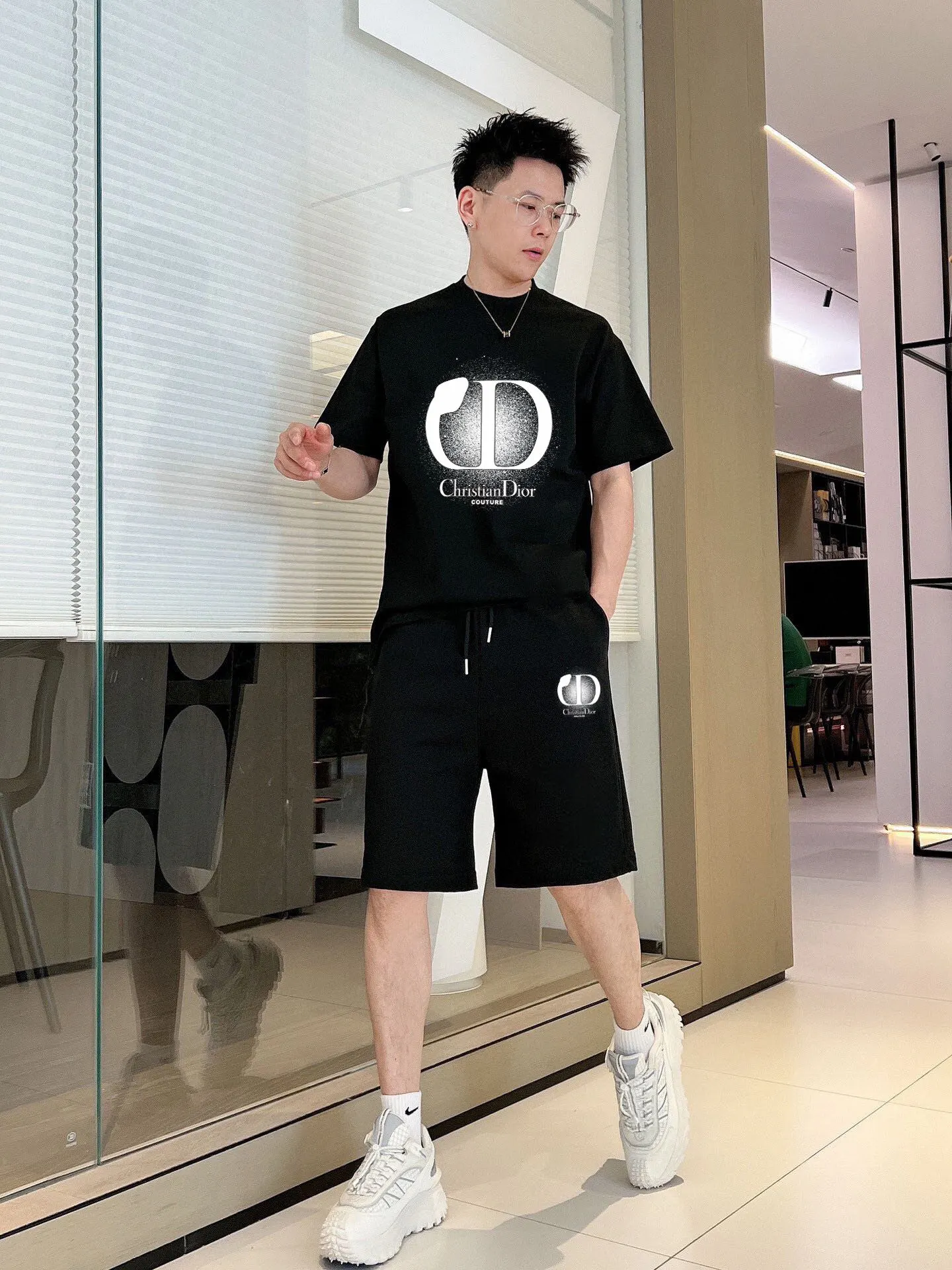 Dior T-Shirt — 747a1e1b
