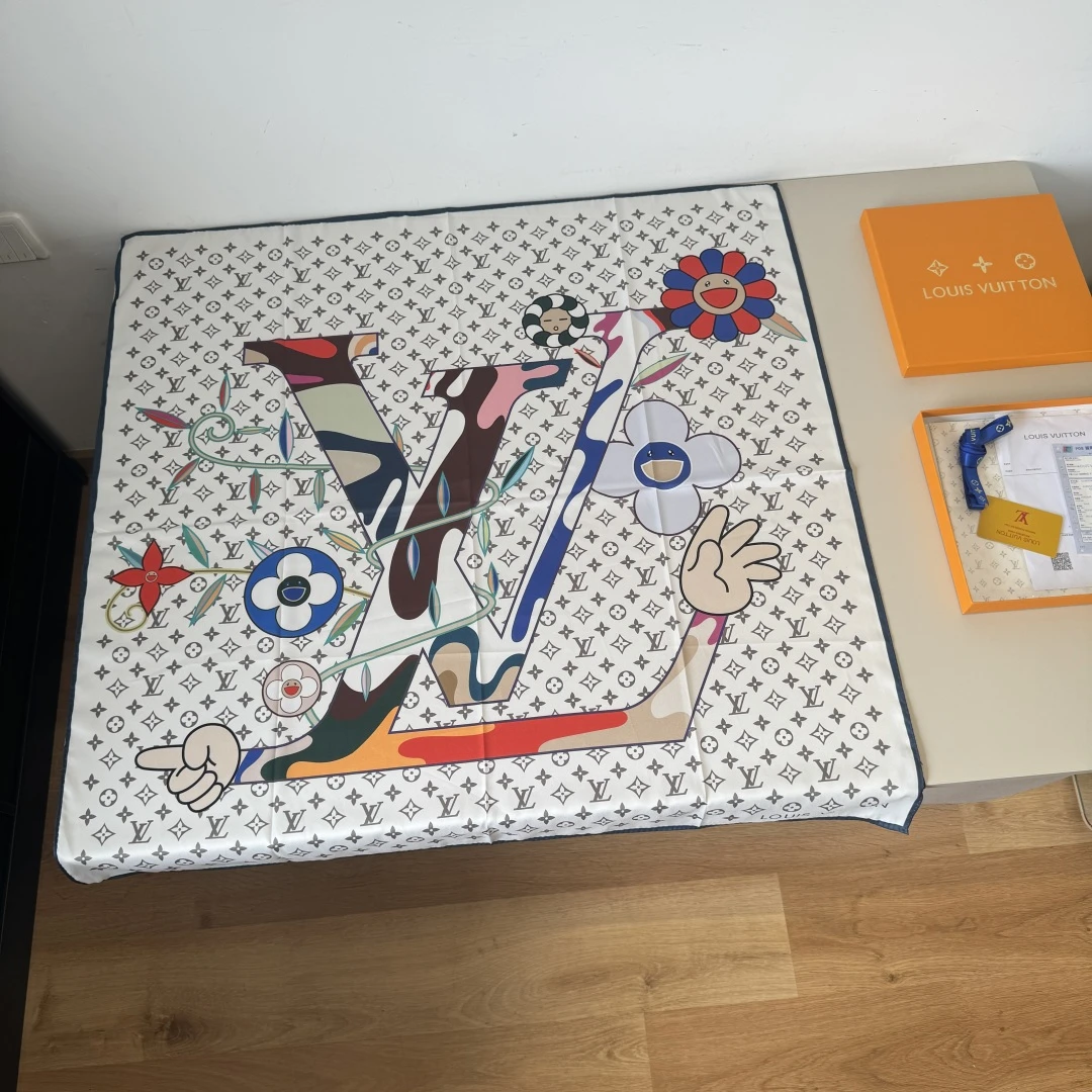 Louis Vuitton Scarves — 6a075227