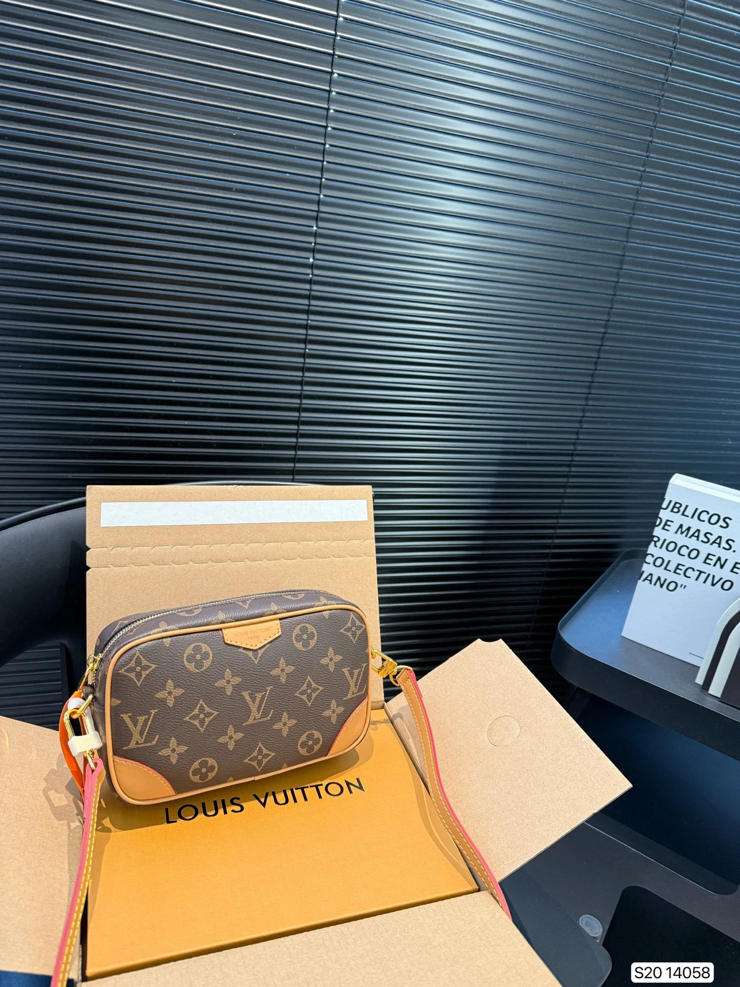 Louis Vuitton Bag — 32fd2d9d