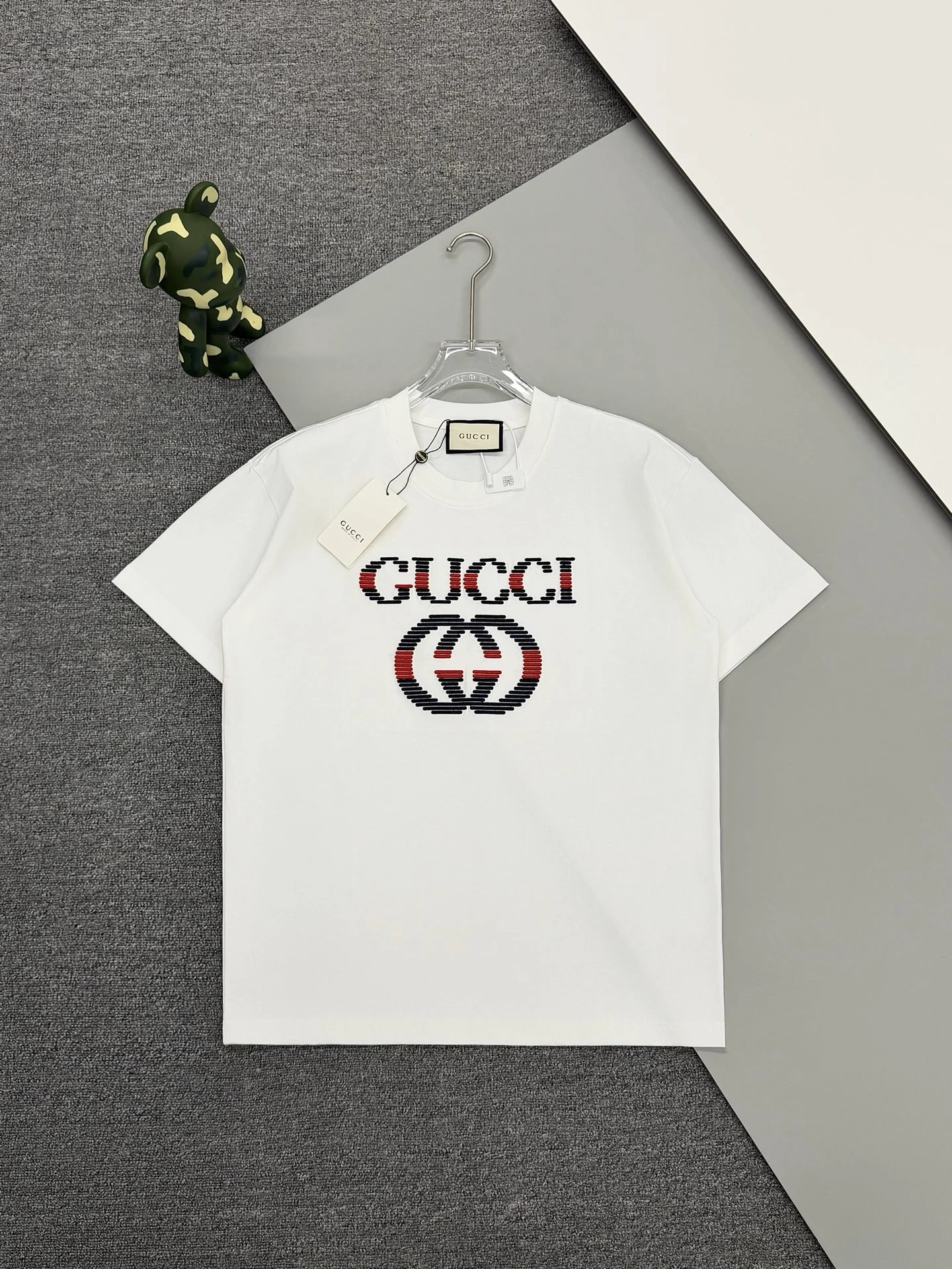 Gucci T-Shirt — fe04cc22