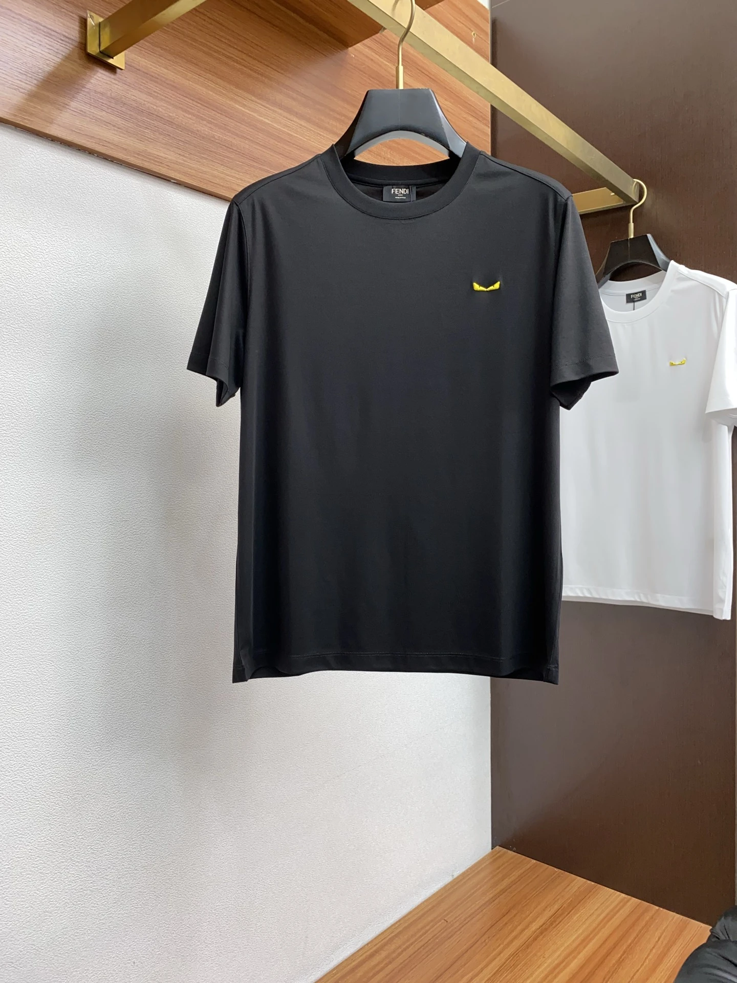 Fendi T-Shirt — fc8adc86