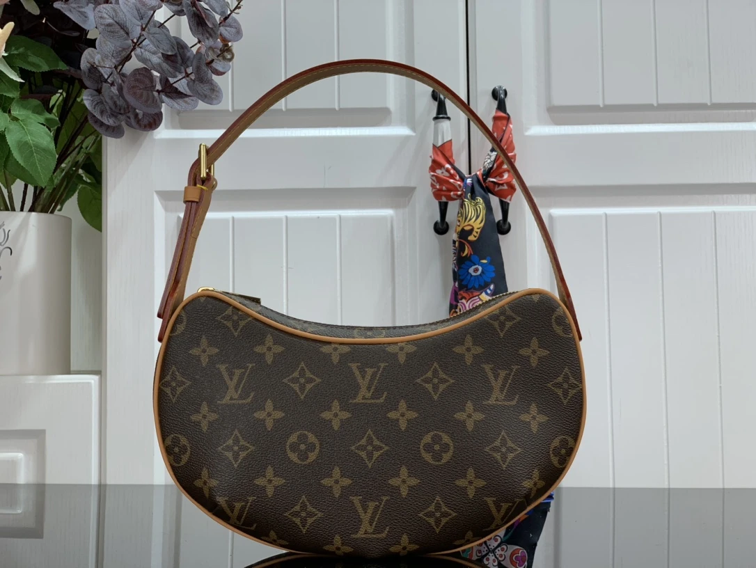 Louis Vuitton Bag — c9d07492