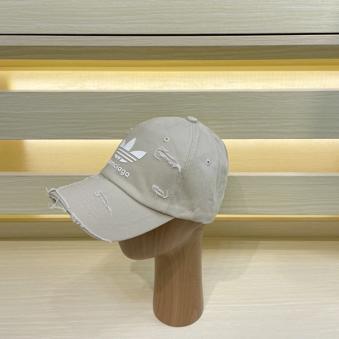 Balenciaga Hat — 84a3f9ec