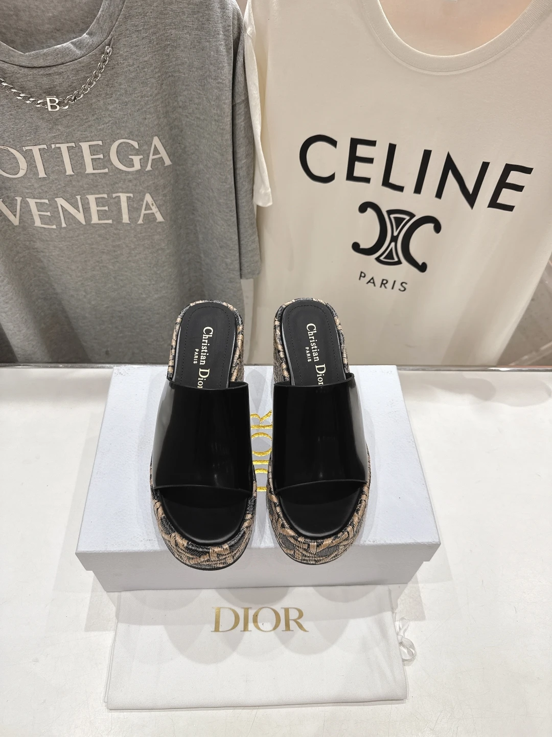 Dior Slippers — 63f1a6e4