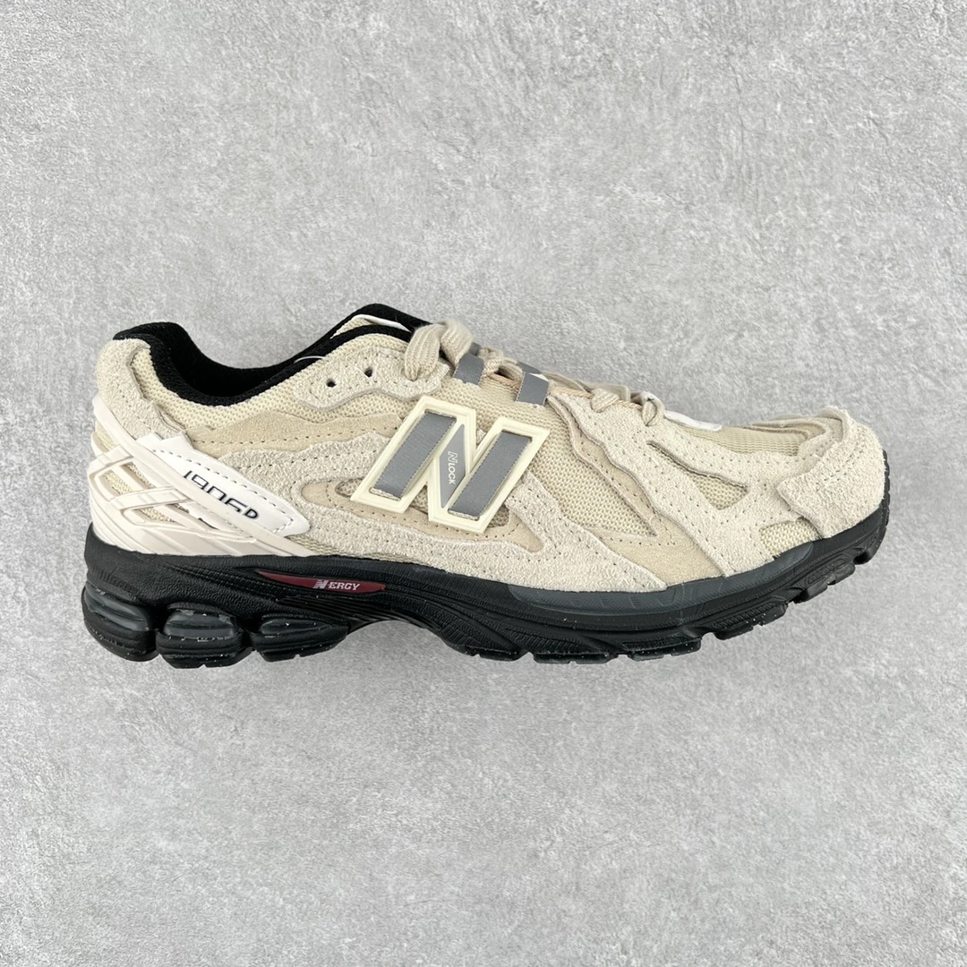 New Balance Sneakers — 6757a66d