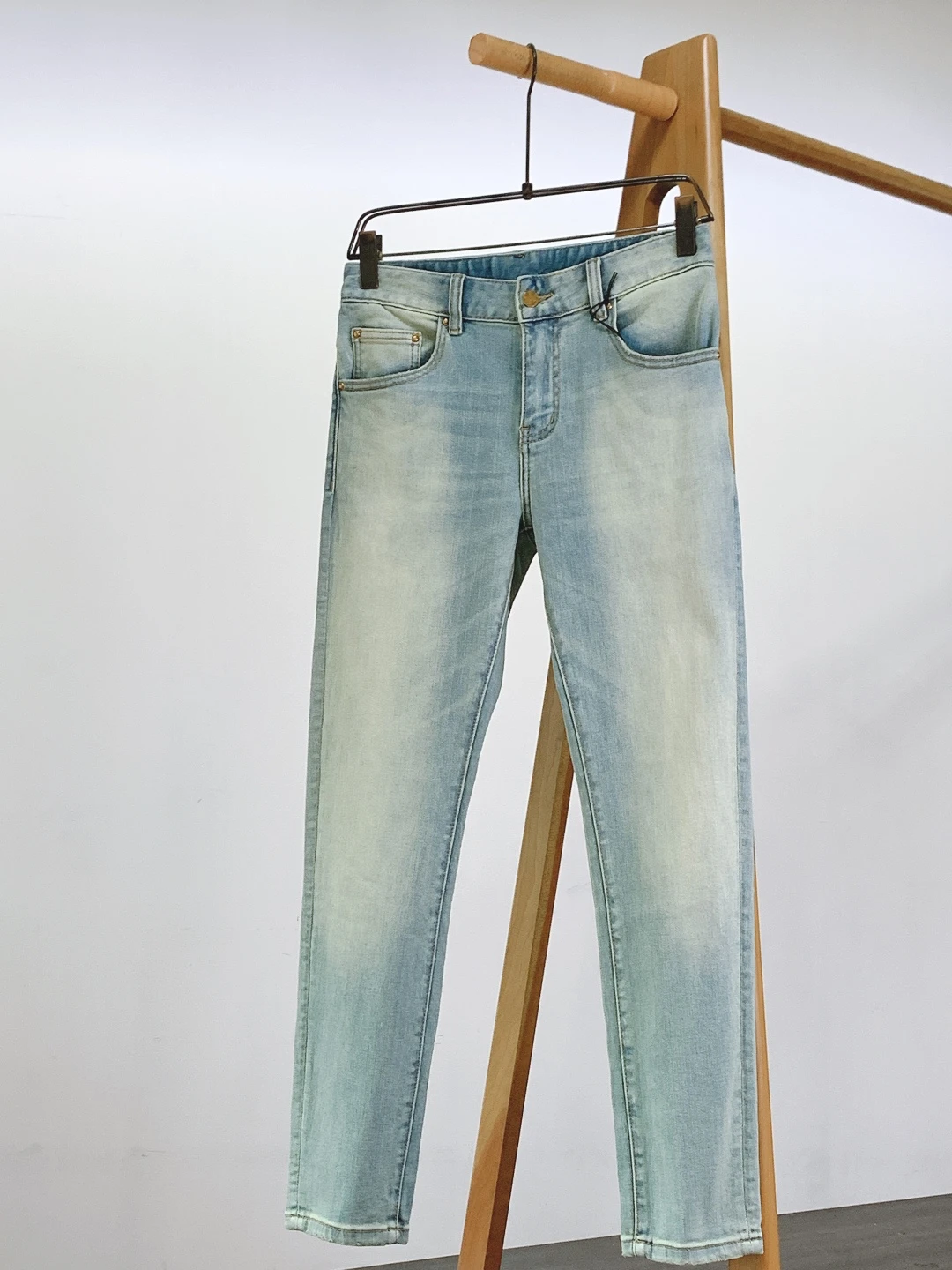 Louis Vuitton Jeans — 56a11223