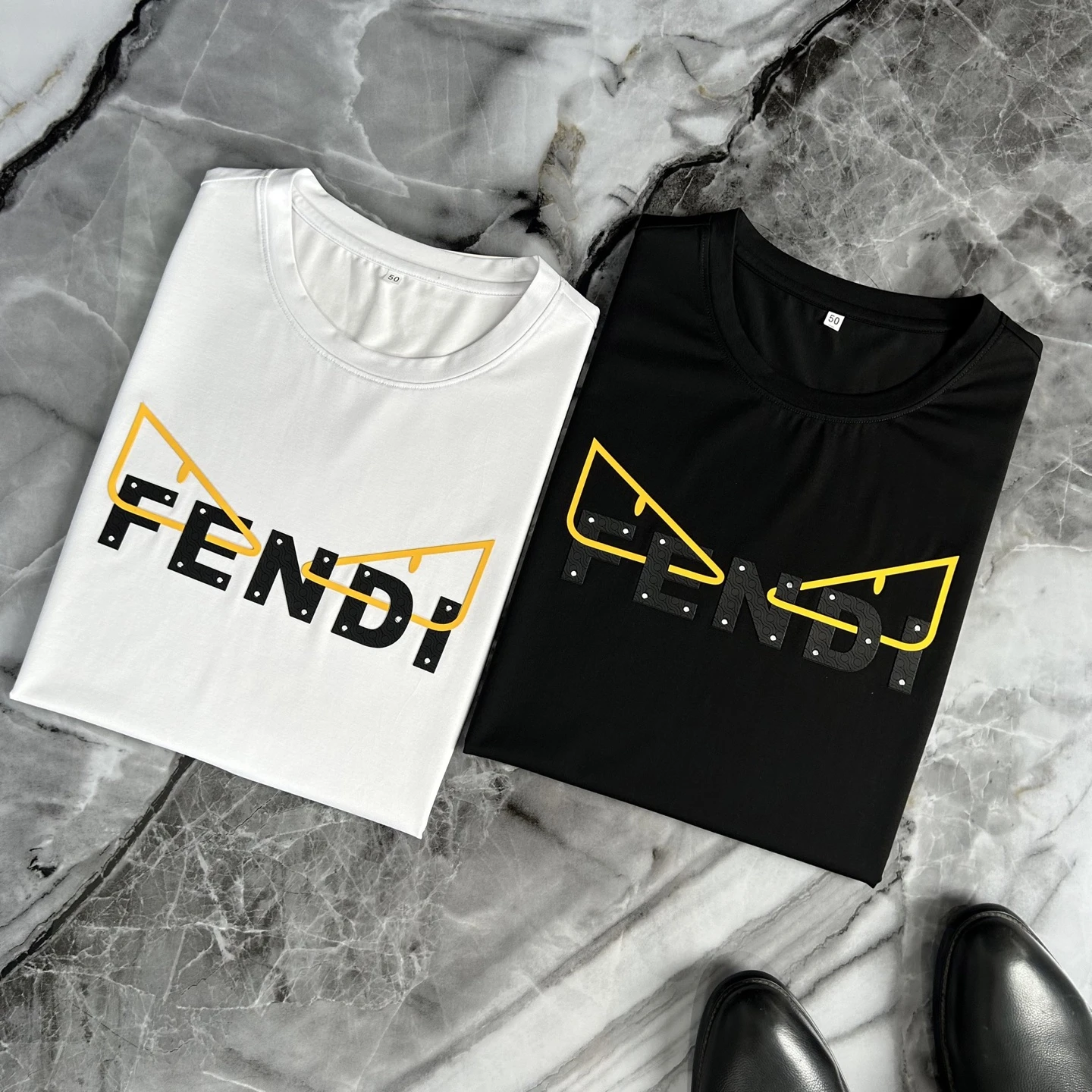 Fendi T-Shirt — f8b1625b