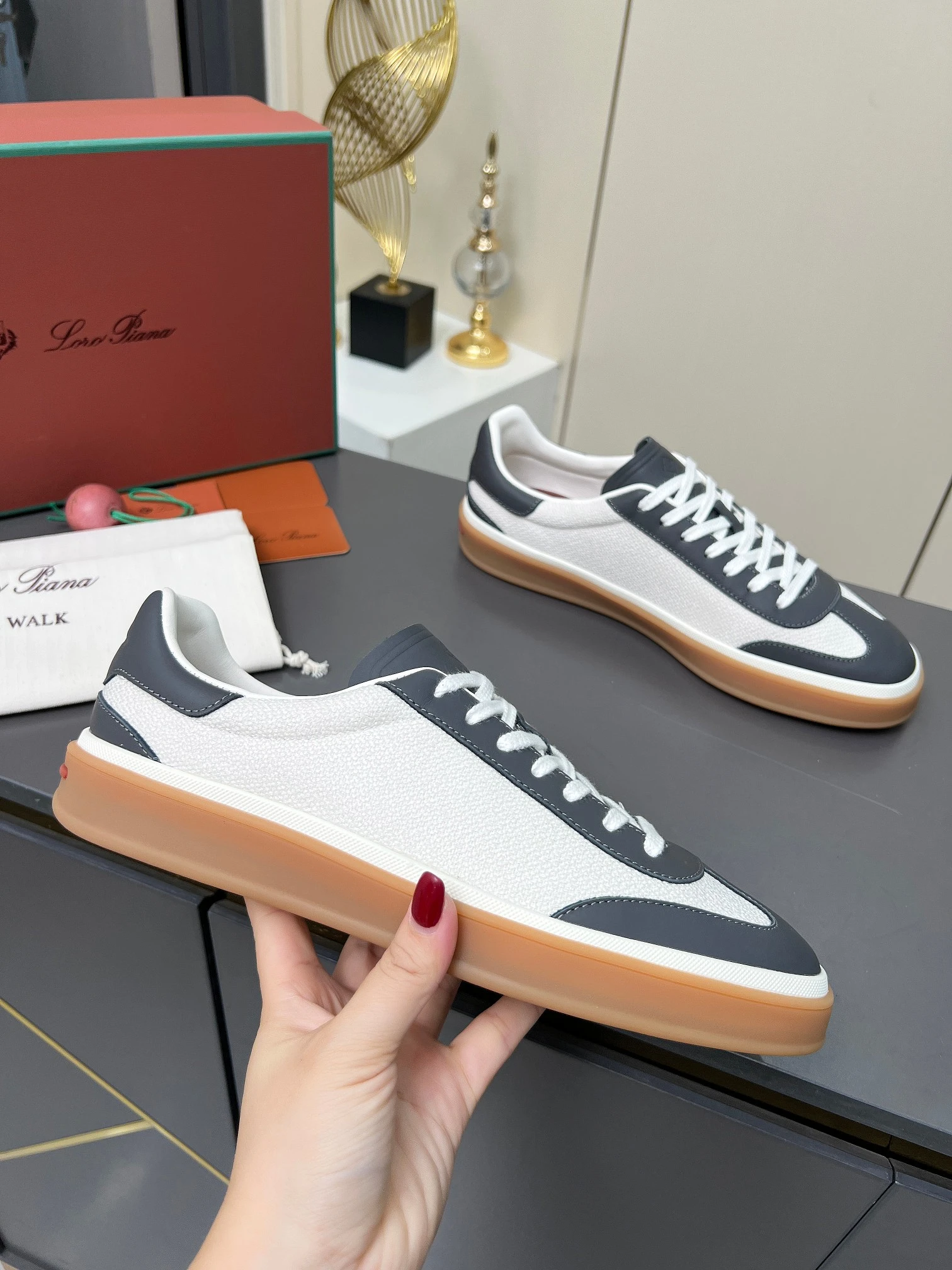 Loro Piana Sneakers — 123a413a